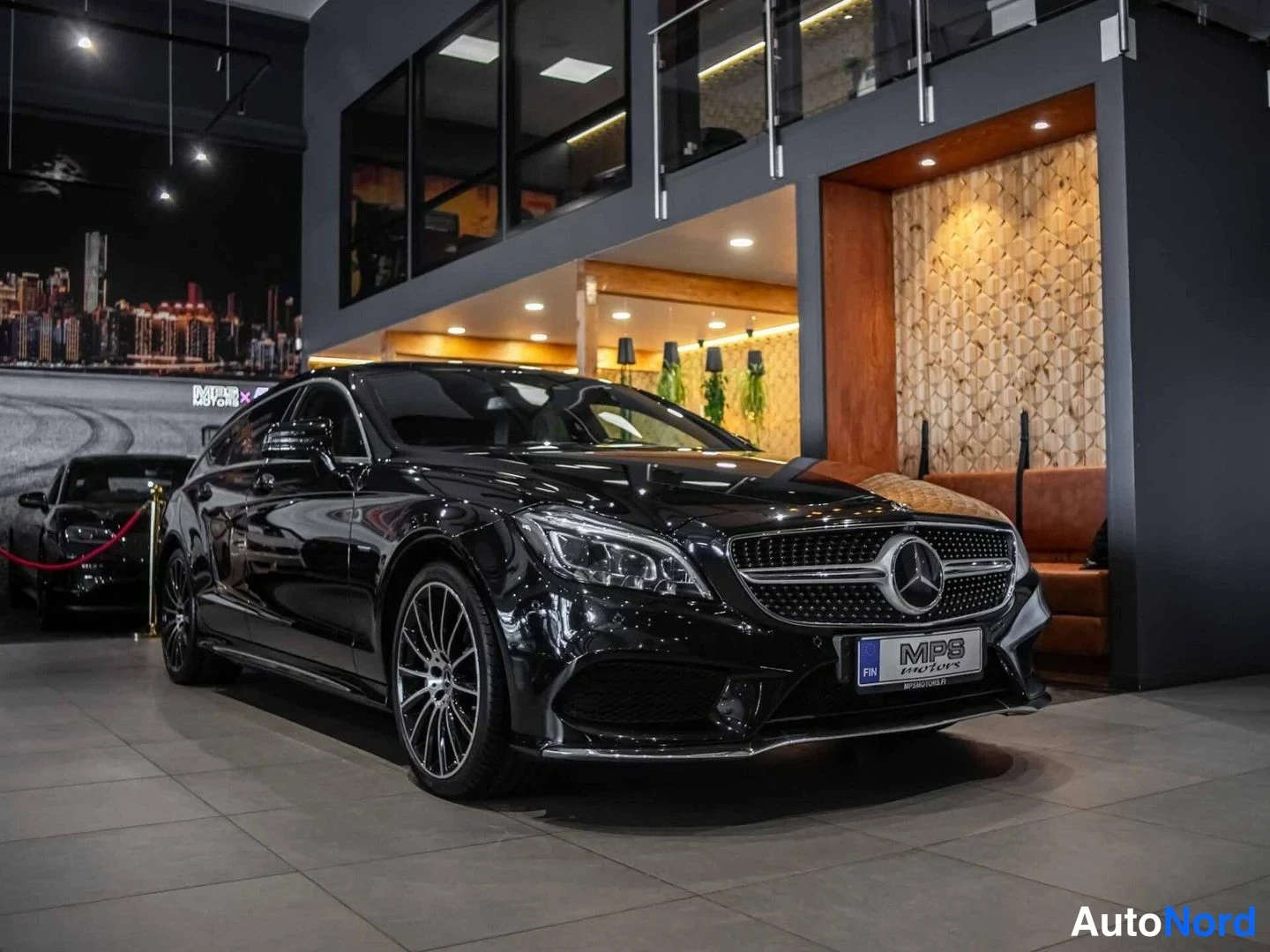 Musta Mercedes-Benz CLS 350 d 4MATIC 2018, etuviisto, keula oikealle, kuva 2
