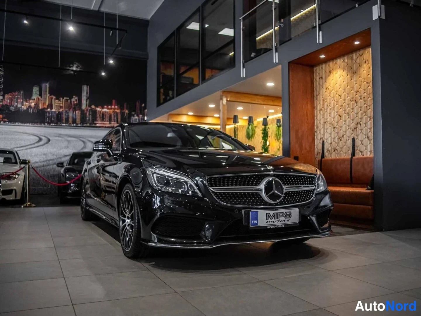 Musta Mercedes-Benz CLS 350 d 4MATIC 2018, etuviisto, keula oikealle, kuva 3