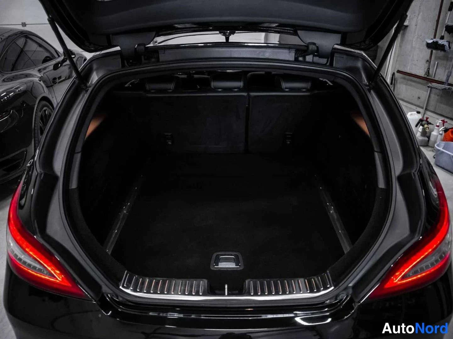 Musta Mercedes-Benz CLS 350 d 4MATIC 2018, tavaratila, kuva 15