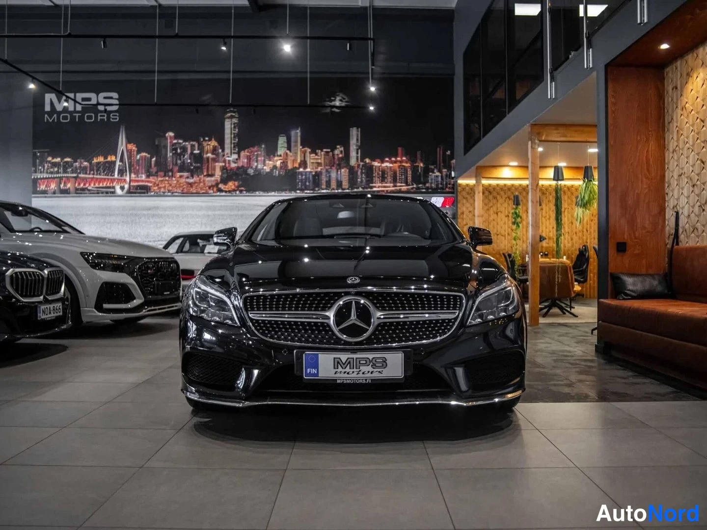 Musta Mercedes-Benz CLS 350 d 4MATIC 2018, edestä, kuva 5