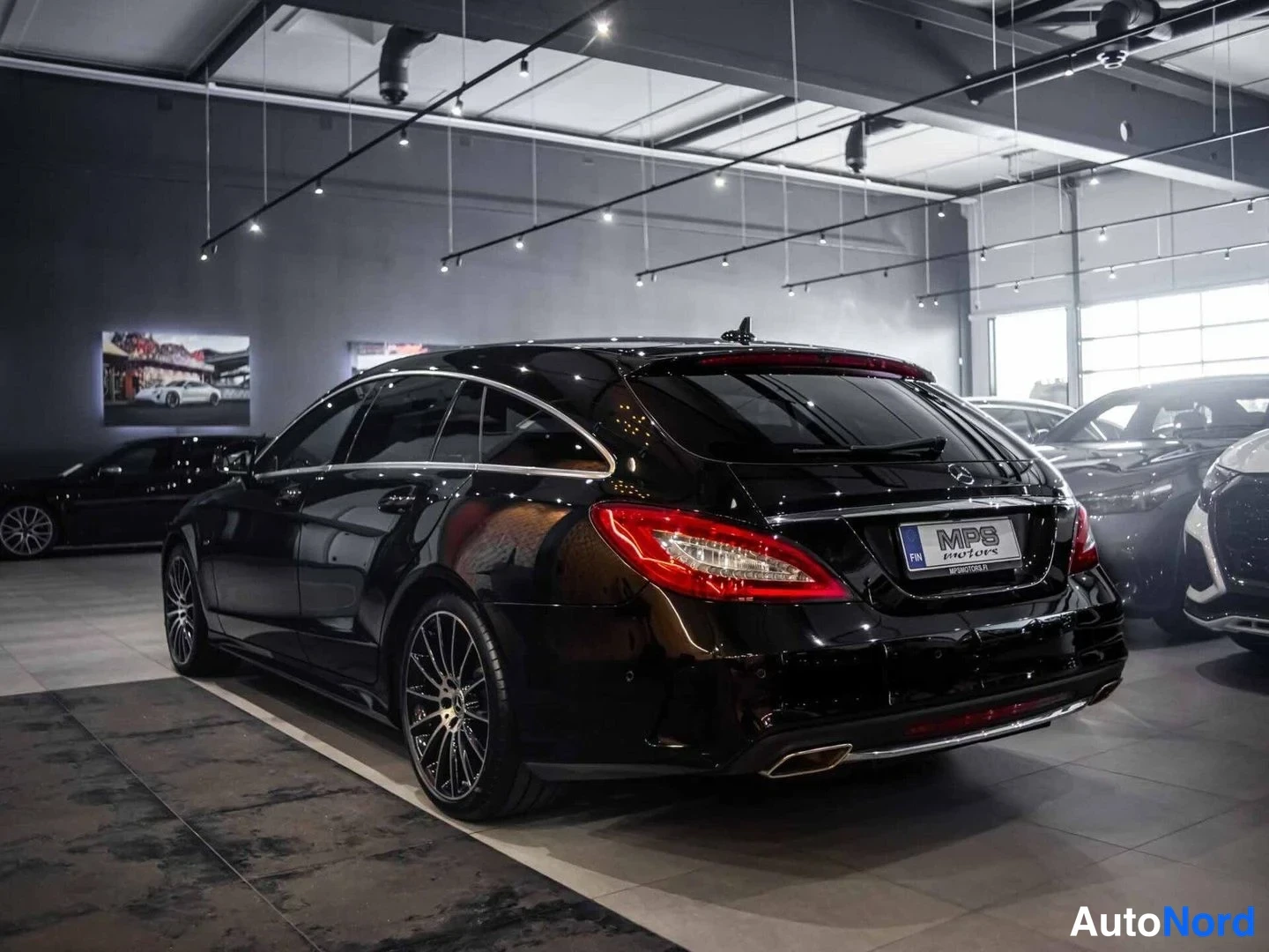Musta Mercedes-Benz CLS 350 d 4MATIC 2018, takaviisto, kuva 7