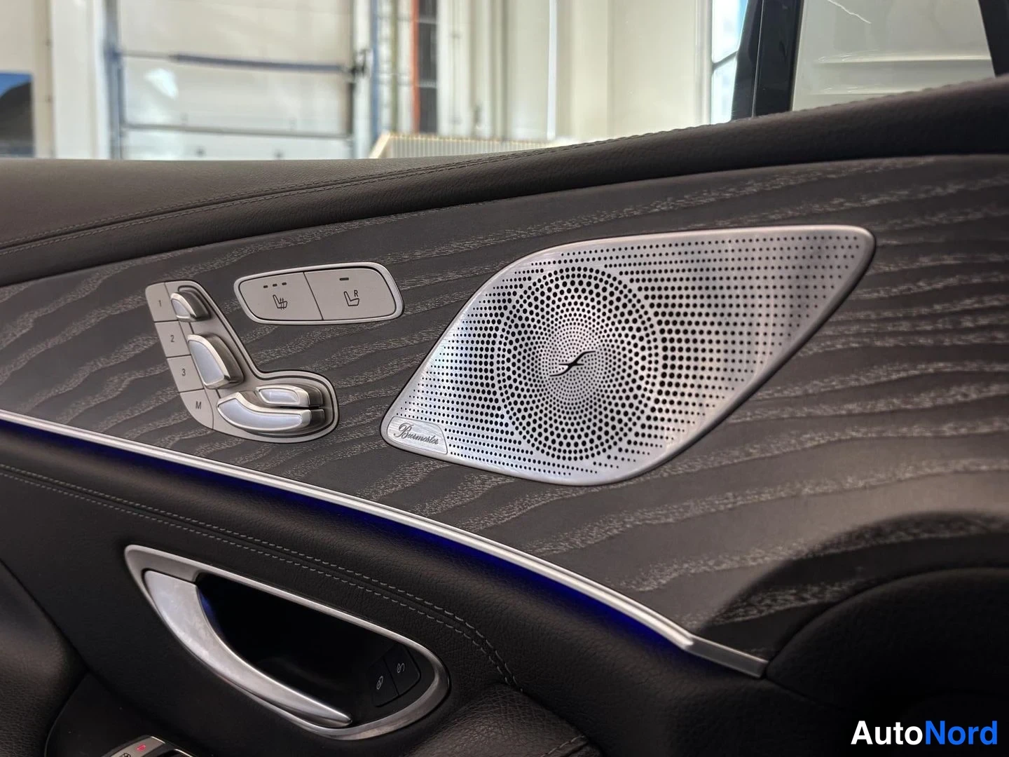 Valkoinen Mercedes-Benz CLS 450 4MATIC 2019, yksityiskohta, kuva 17