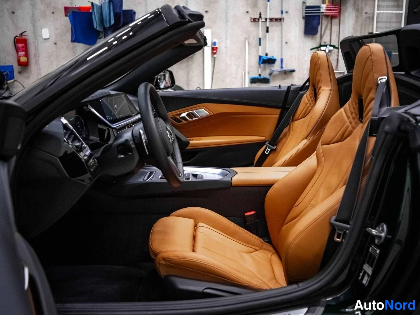 Vihreä BMW Z4 G29 2024, etuistuimet, kuva 12