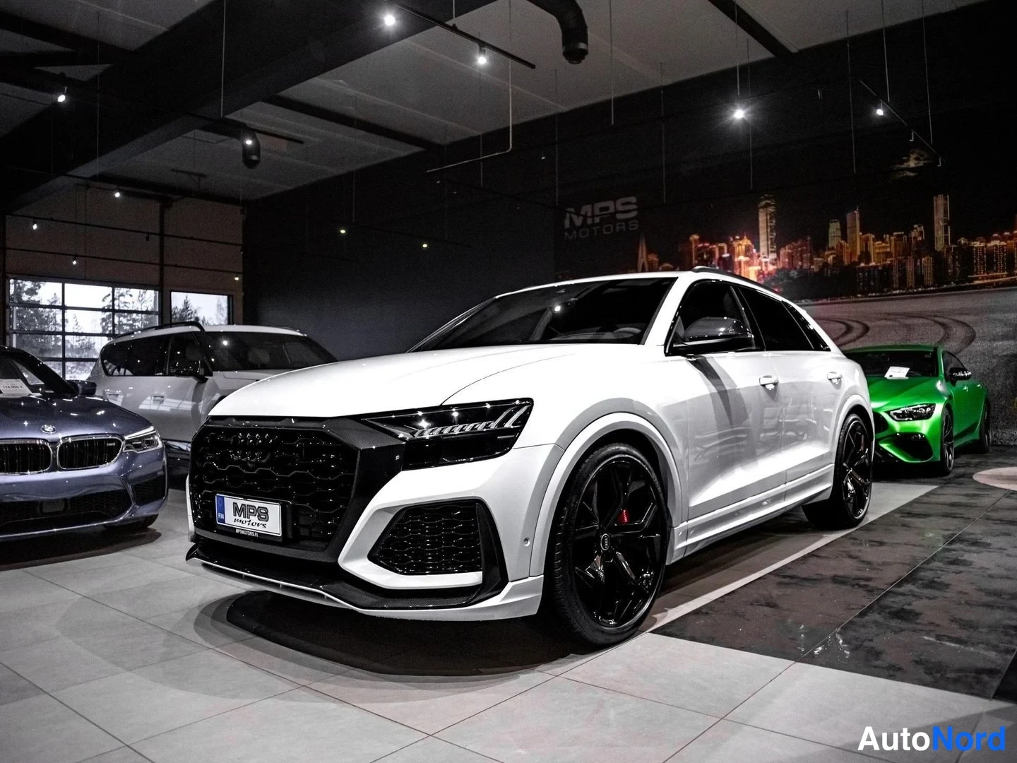 Audi RS Q8 quattro tiptronic , Huikeilla varusteilla 2020