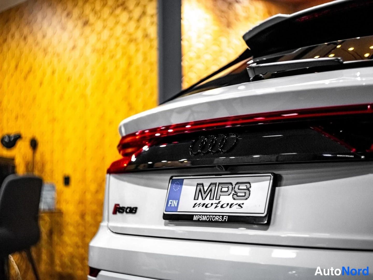 Valkoinen Audi RS Q8 2020, yksityiskohta, kuva 20