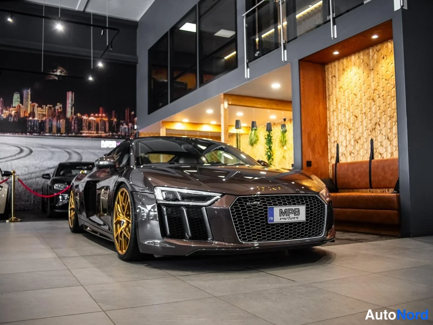 Ruskea Audi R8 2017, etuviisto, keula oikealle, kuva 6