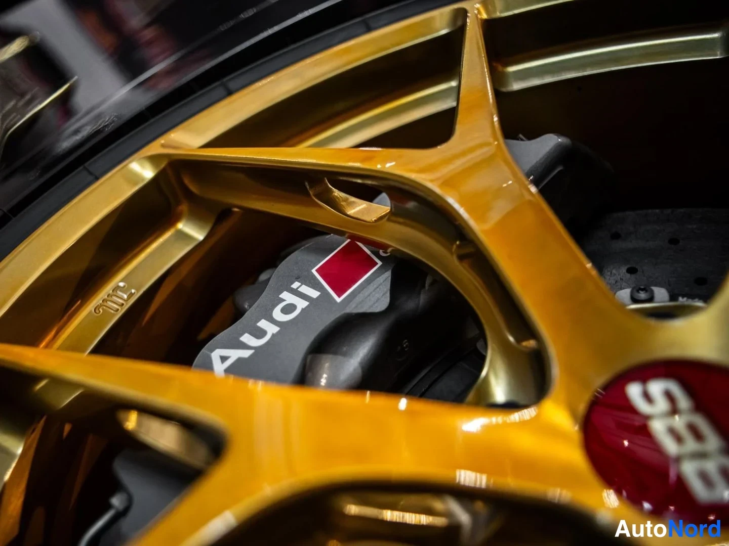 Ruskea Audi R8 2017, yksityiskohta, kuva 18