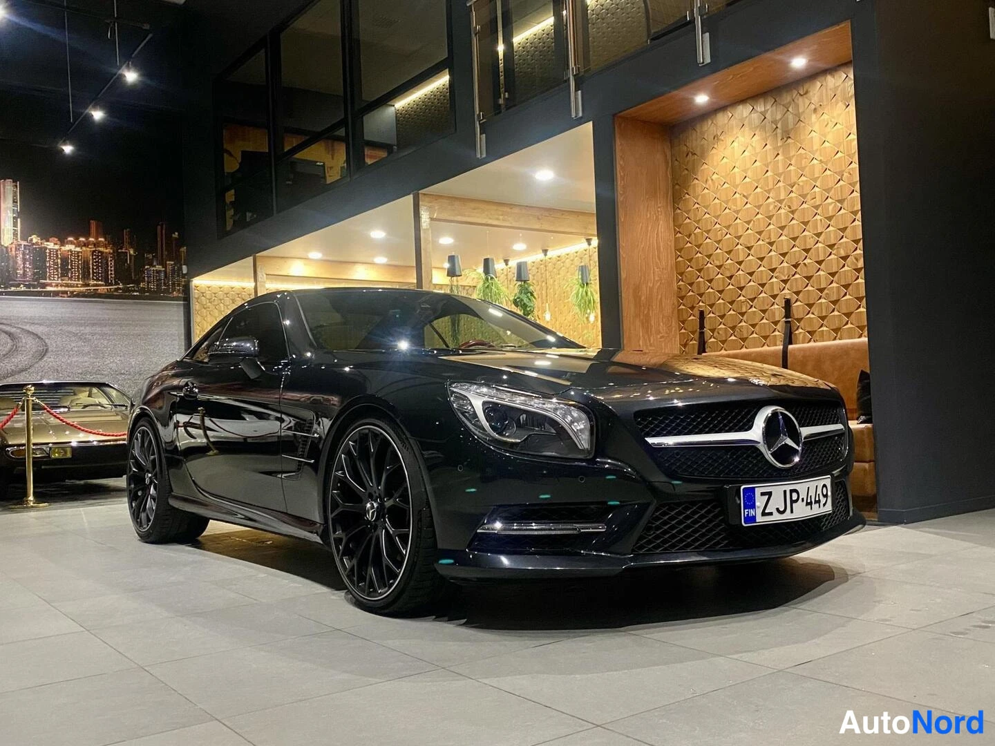 Harmaa Mercedes-Benz SL 500 2012, etuviisto, keula oikealle, kuva 5