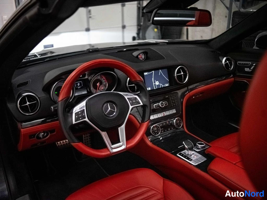 Harmaa Mercedes-Benz SL 500 2012, ohjaamo, kuva 11