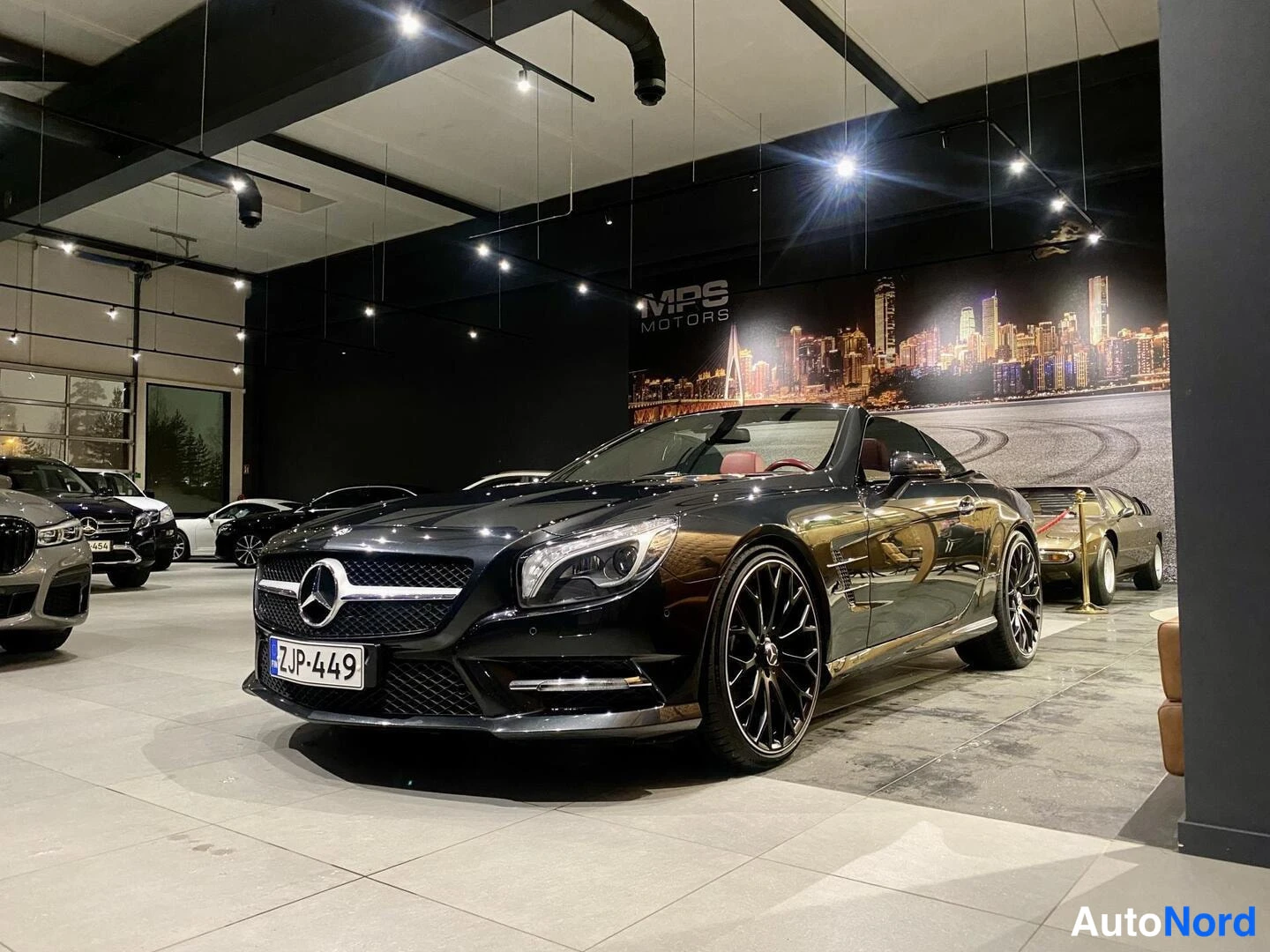 Harmaa Mercedes-Benz SL 500 2012, etuviisto, keula vasemmalle, kuva 2
