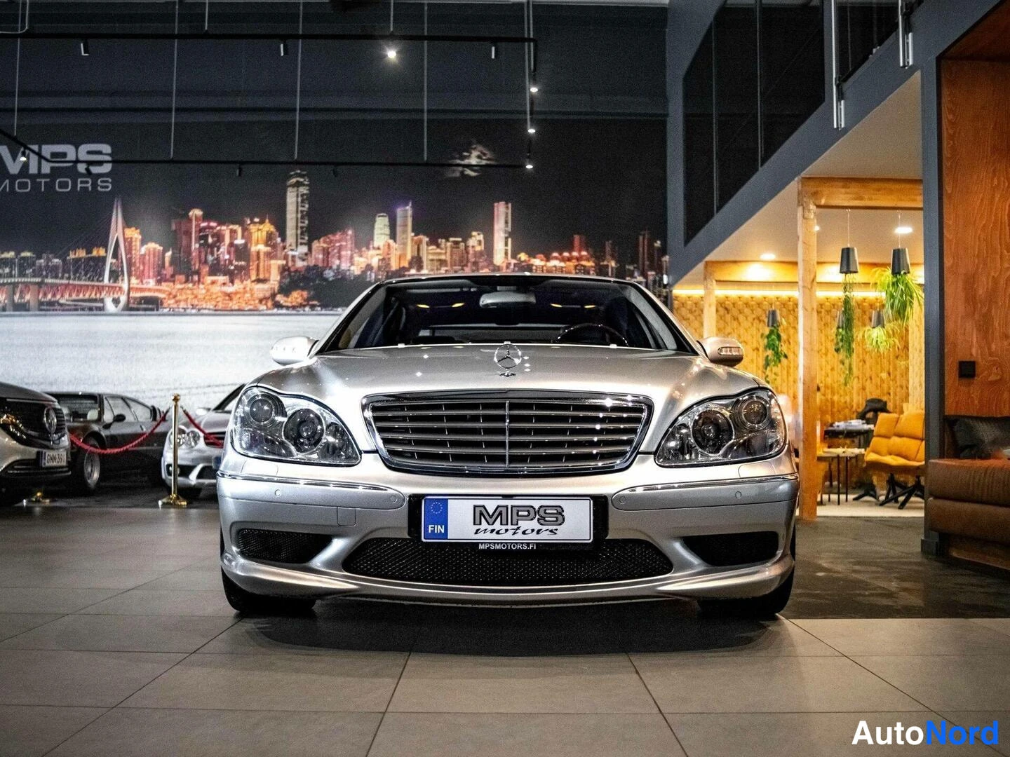 Hopea Mercedes-Benz S 600 2004, edestä, kuva 5