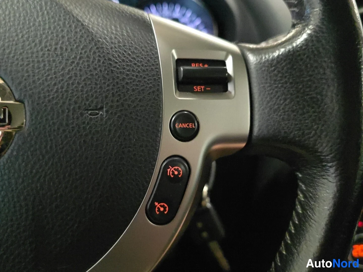 Röd Nissan Qashqai 2012, detalj, bild 18