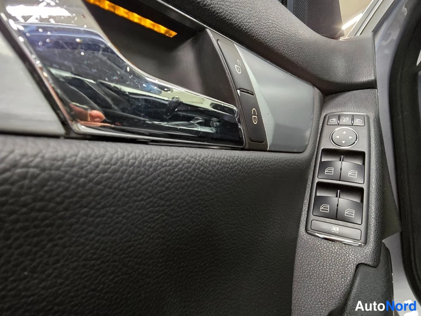 Grey Mercedes-Benz C 2009, detail, photo 18