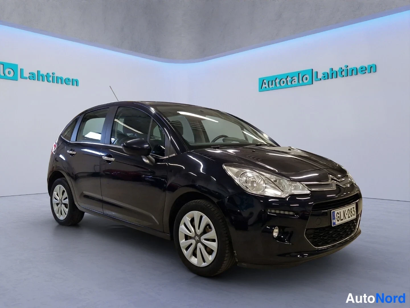 Sininen Citroen C3 2015, etuviisto, keula oikealle, kuva 2