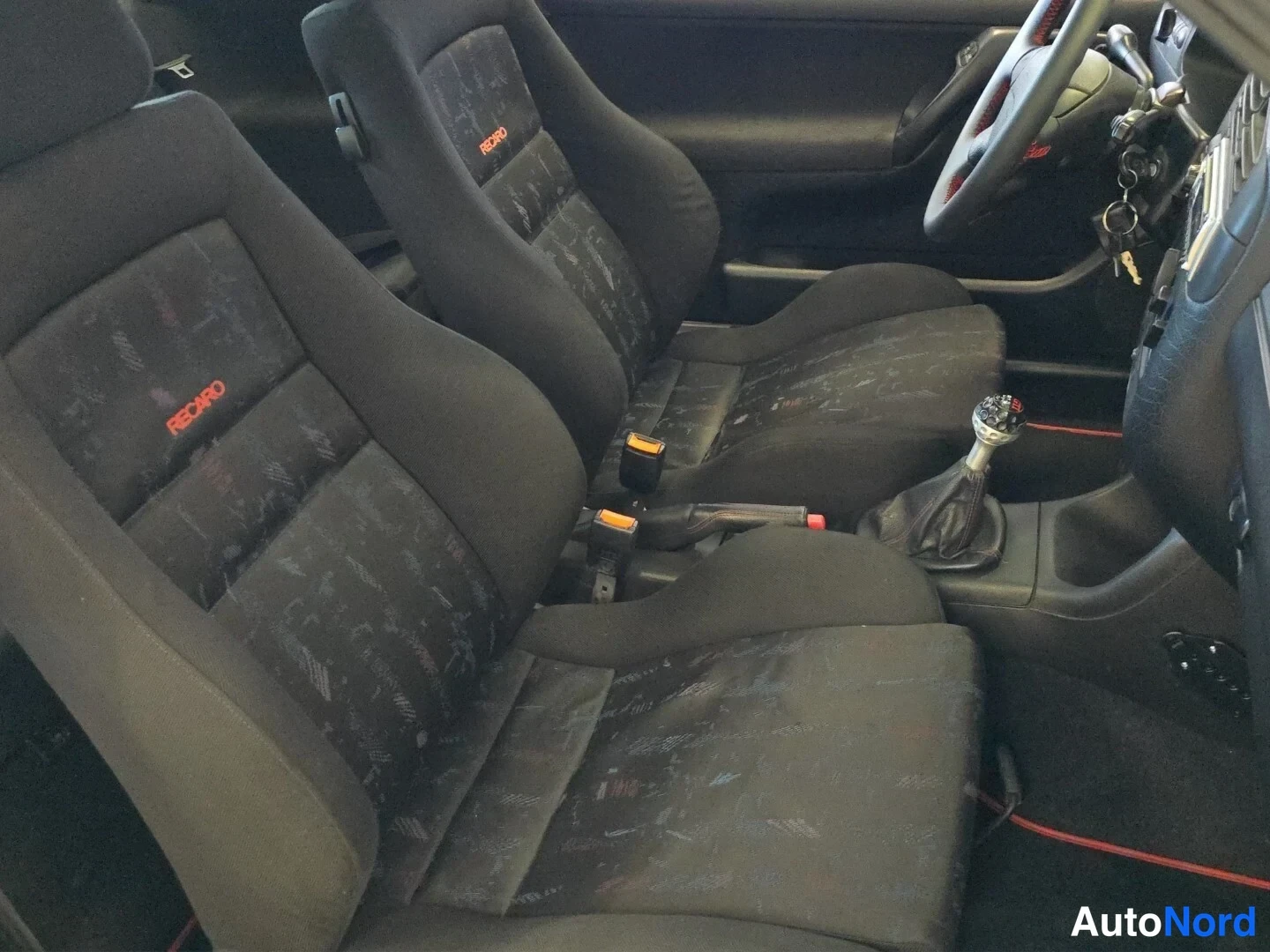 Grå Volkswagen Golf 1996, framsäten, bild 13
