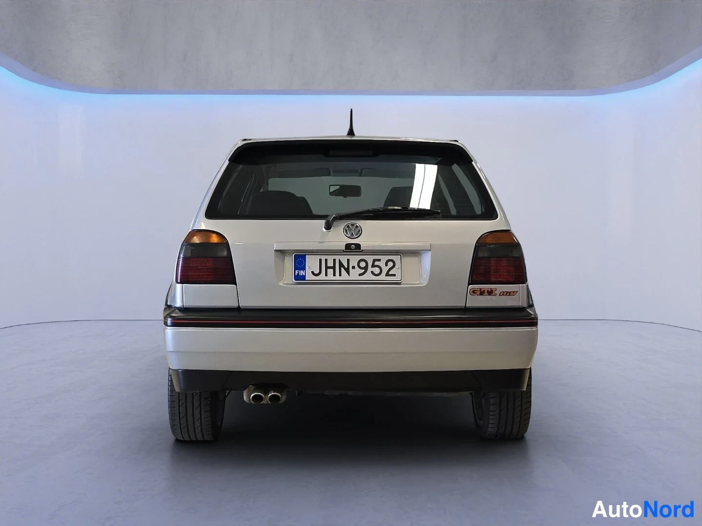 Grå Volkswagen Golf 1996, bakifrån, bild 8