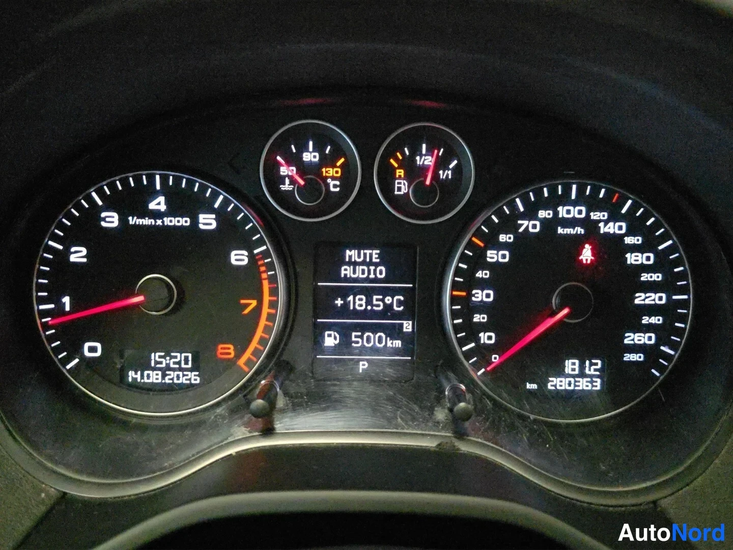 Harmaa Audi A3 2010, yksityiskohta, kuva 15