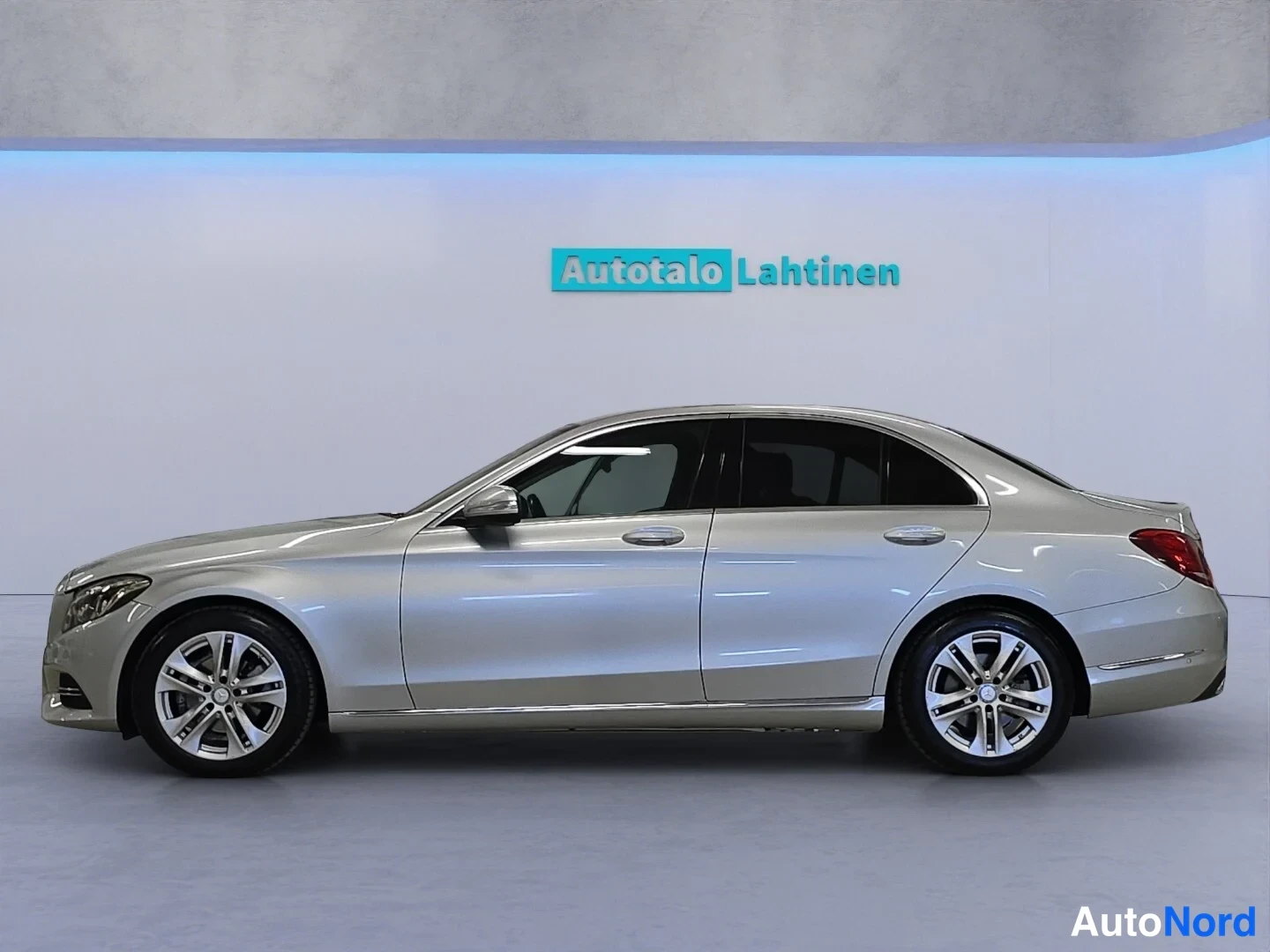 Grey Mercedes-Benz C 2015, side, photo 5