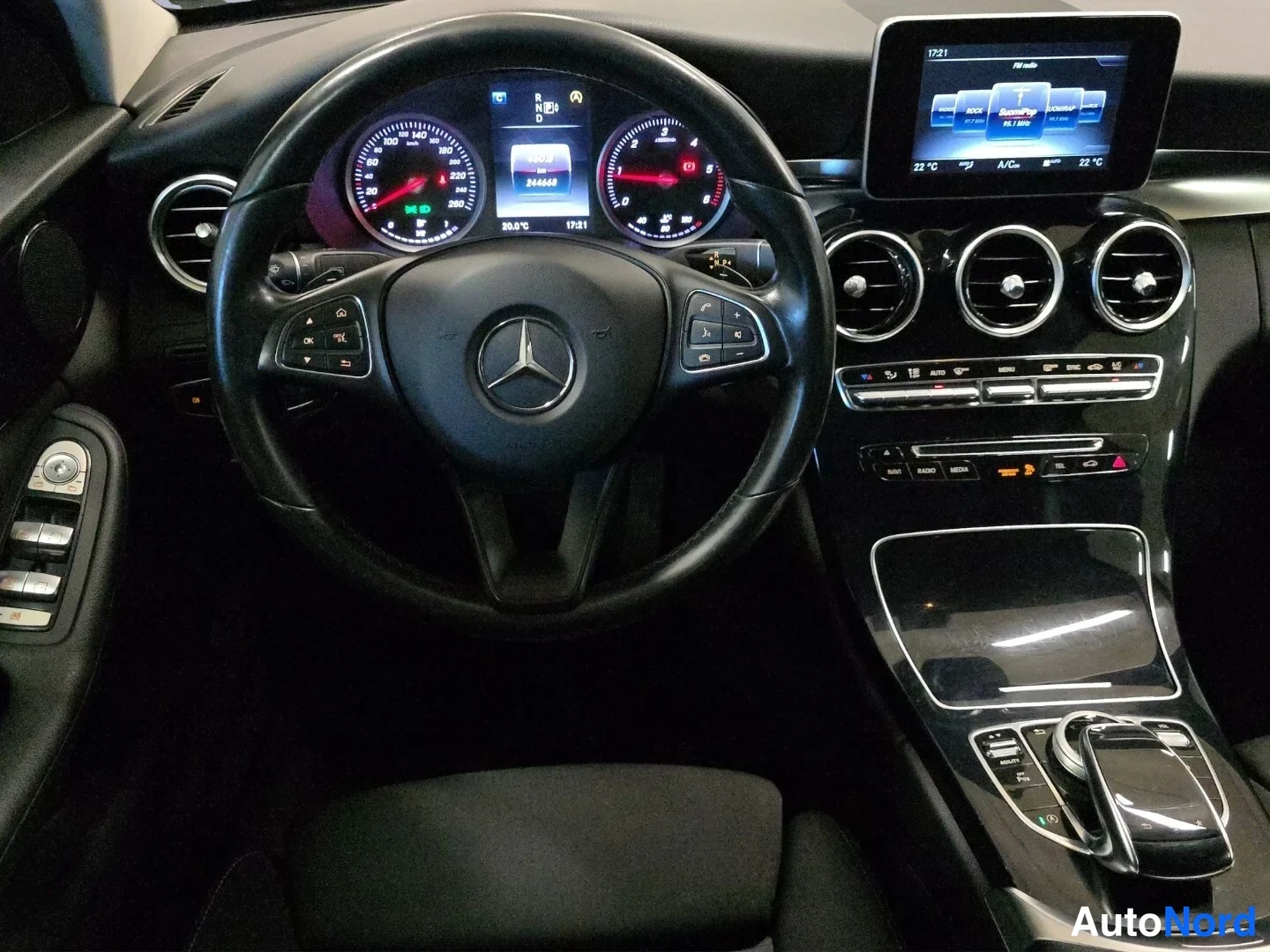 Grey Mercedes-Benz C 2015, cockpit, photo 10