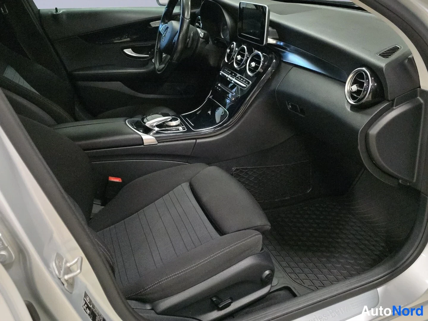 Grey Mercedes-Benz C 2015, front seats, photo 11