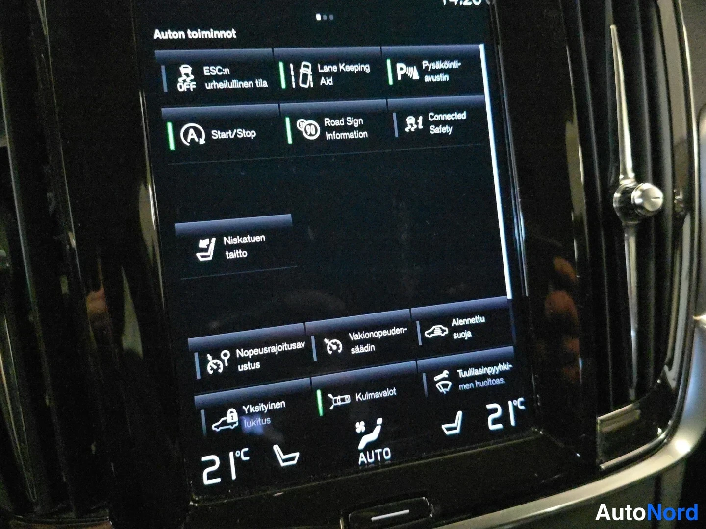 Valkoinen Volvo V90 2020, yksityiskohta, kuva 20