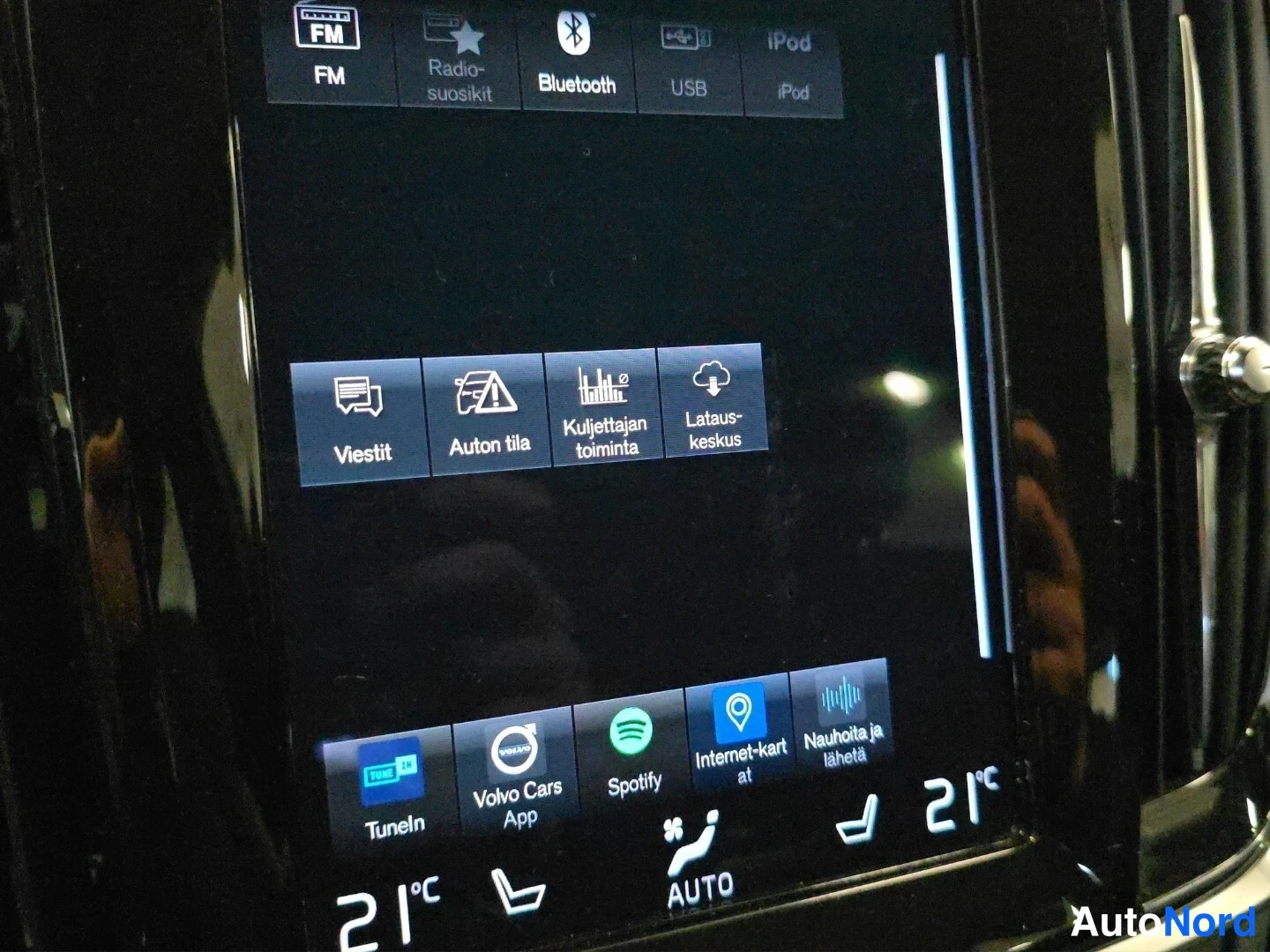 Valkoinen Volvo V90 2020, yksityiskohta, kuva 24