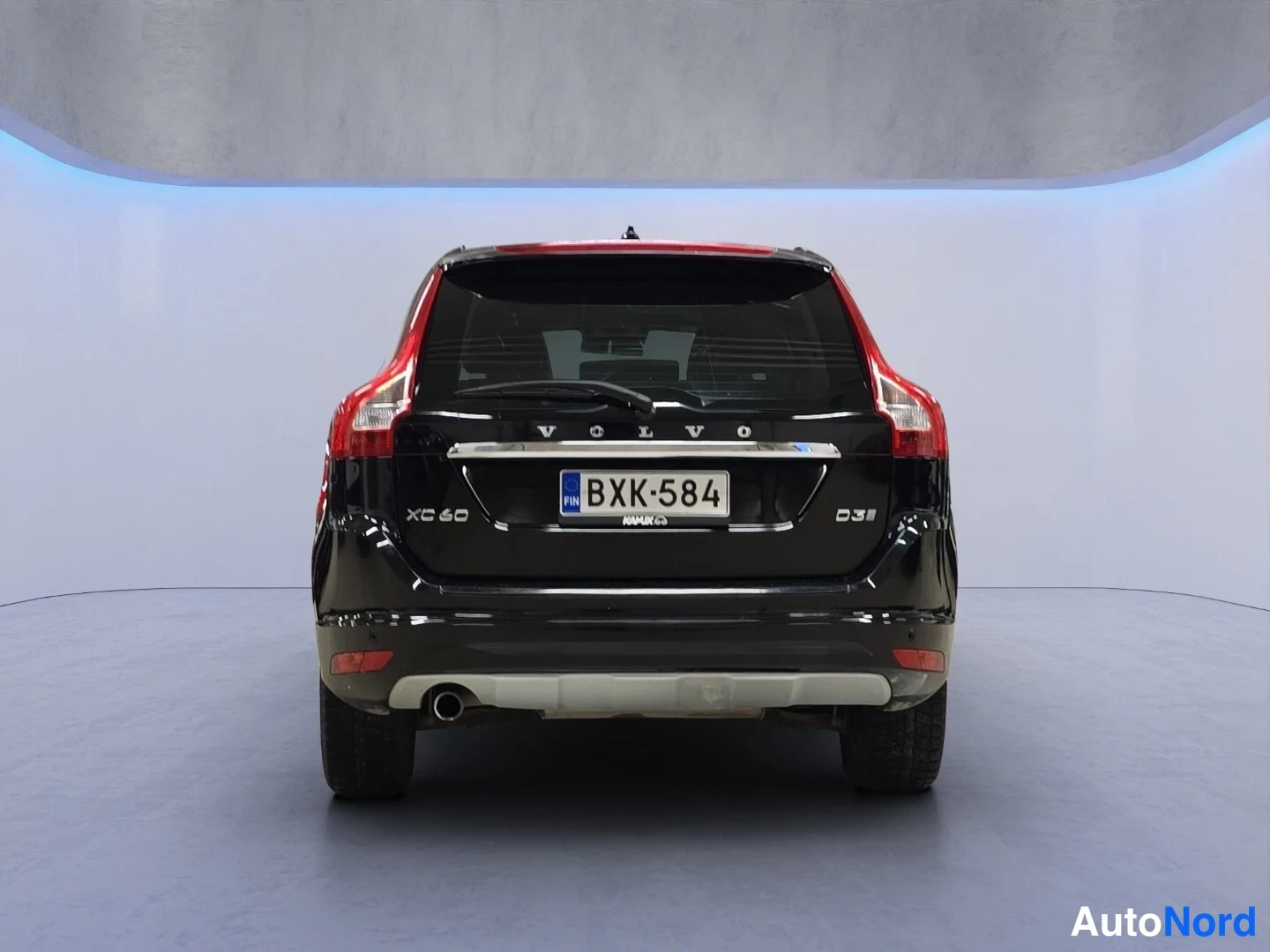 Musta Volvo XC60 2016, takaa, kuva 8