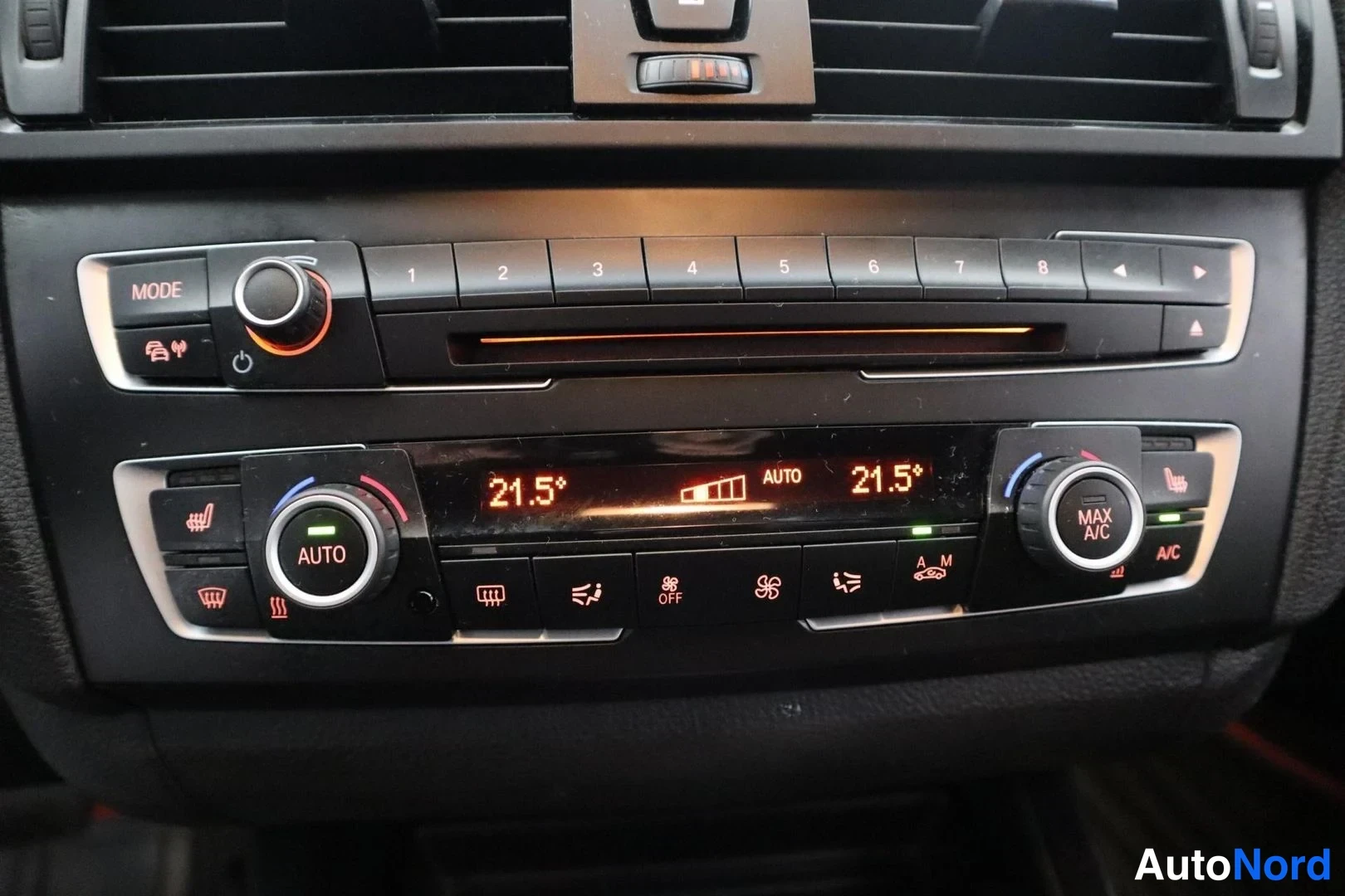 Punainen BMW 220i 2015, yksityiskohta, kuva 22