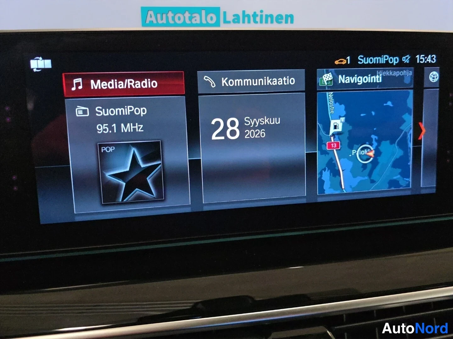 Valkoinen BMW 520d 2018, yksityiskohta, kuva 24
