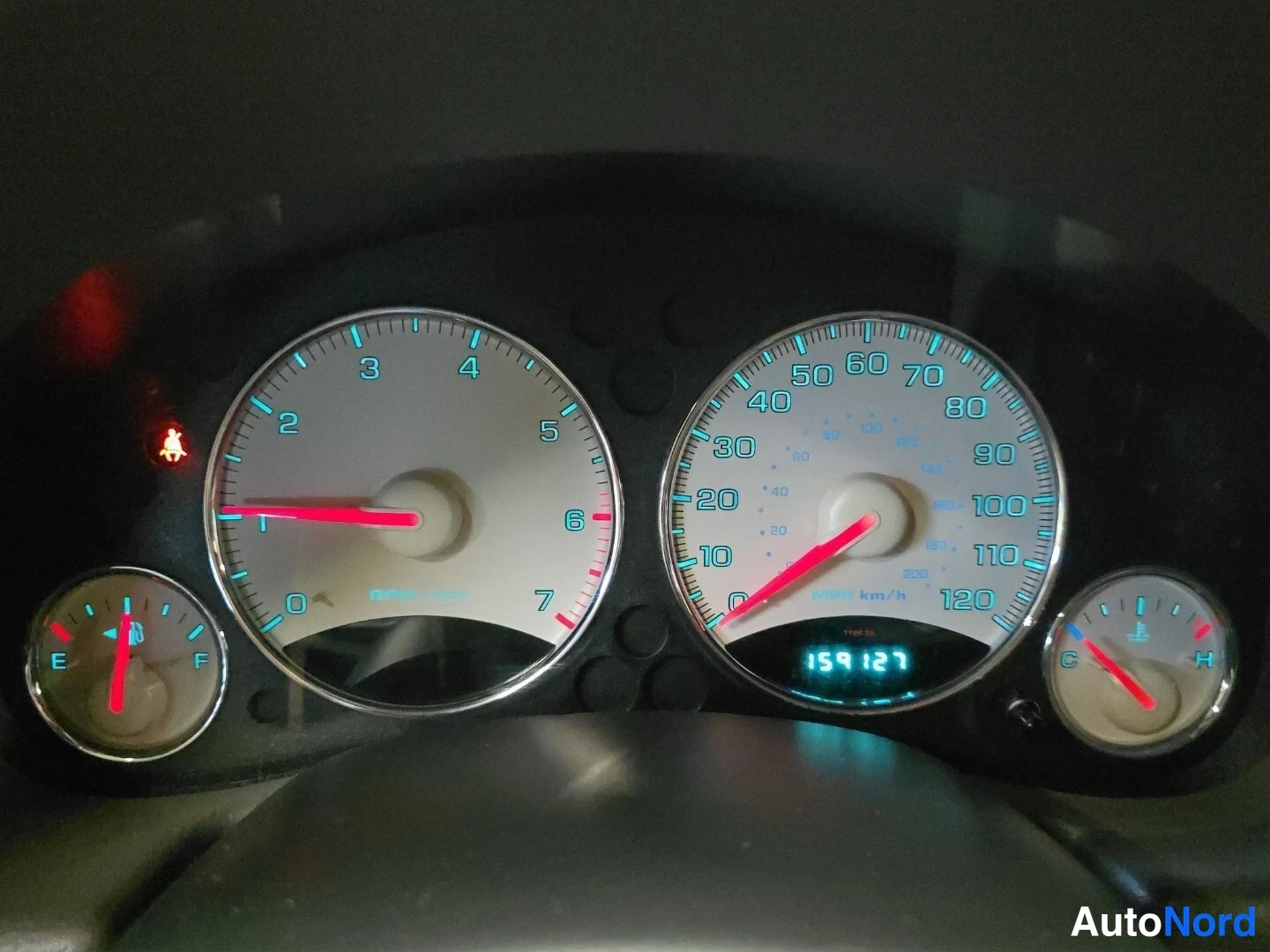 Musta Jeep Cherokee 2003, yksityiskohta, kuva 15