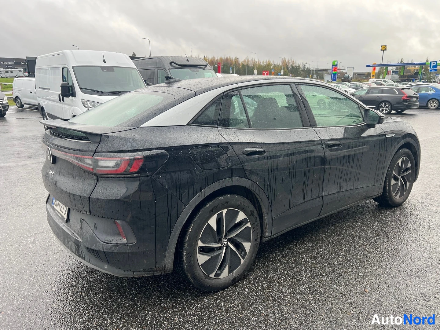 Musta Volkswagen ID.5 2022, takaviisto, kuva 4