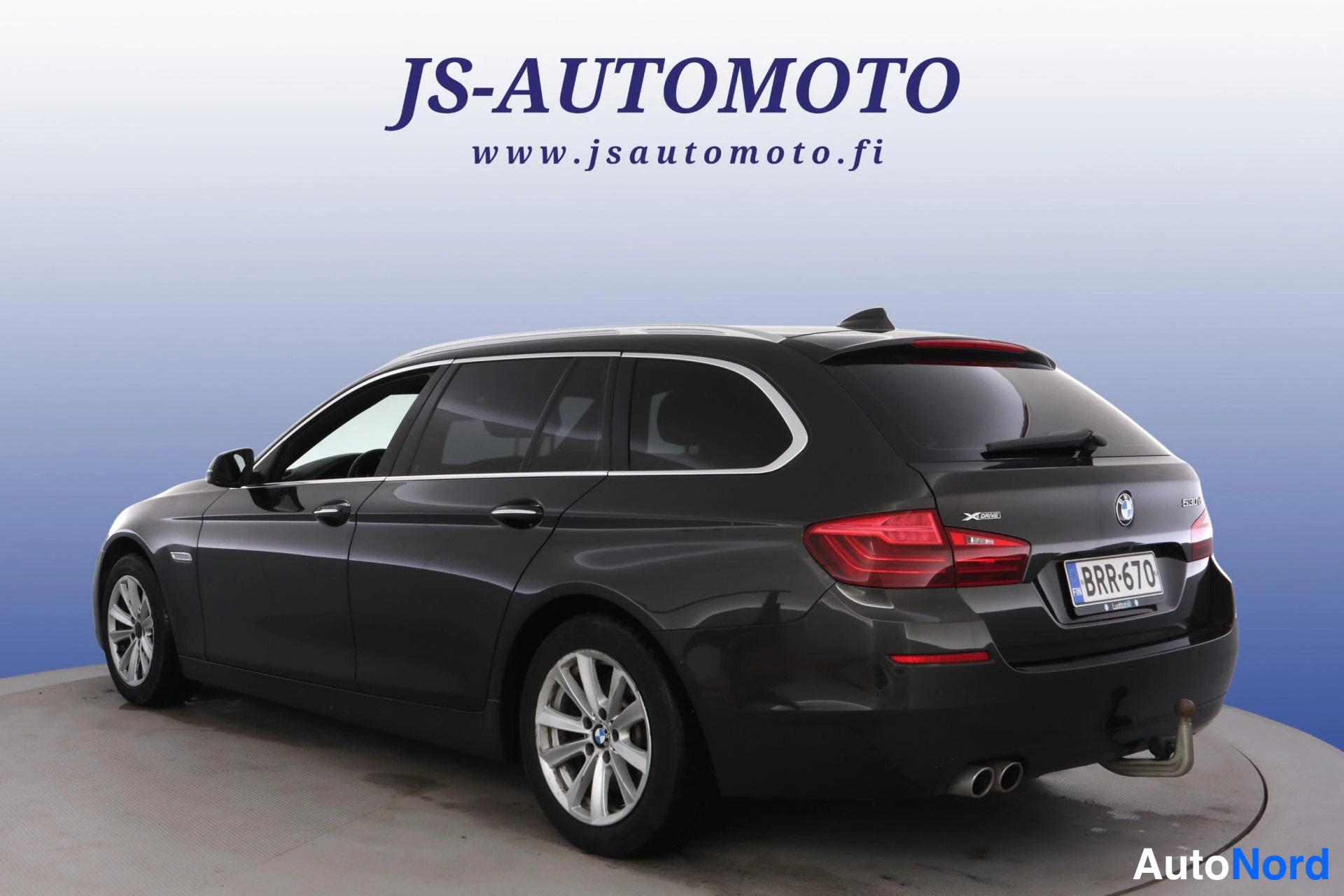 Musta BMW 530d 2014, takaviisto, kuva 6