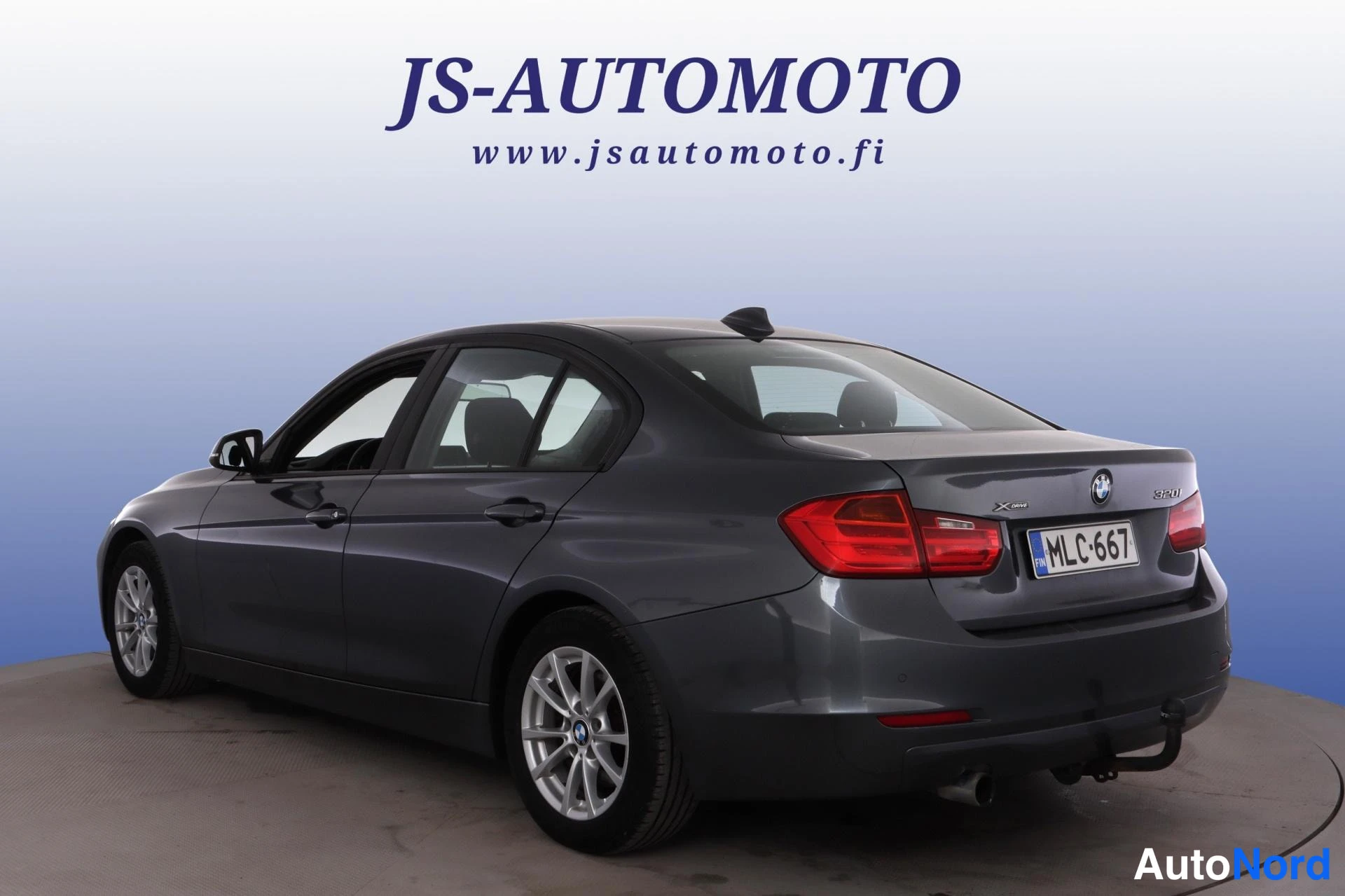 Harmaa BMW 320i 2013, takaviisto, kuva 6