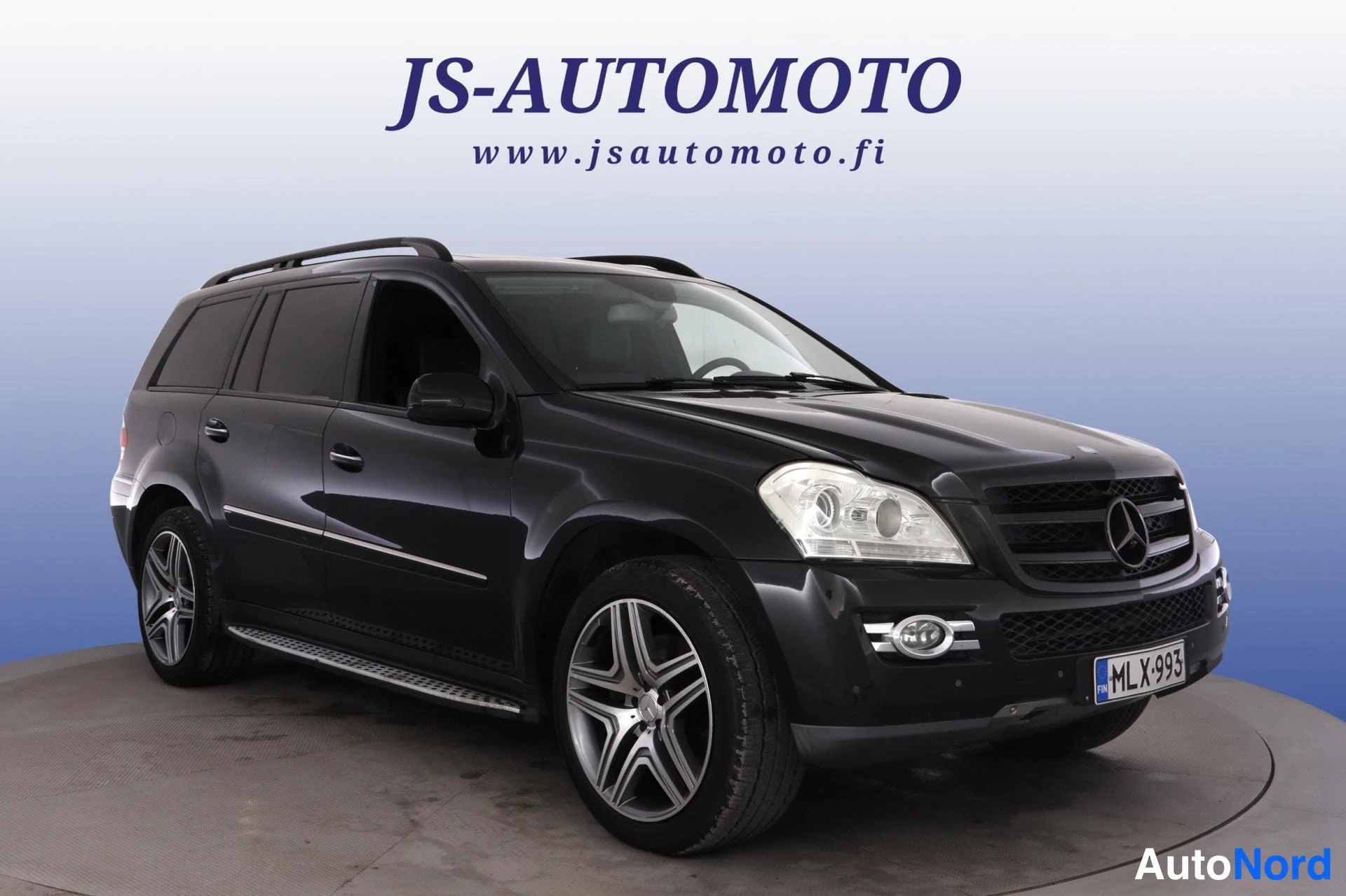 Musta Mercedes-Benz GL 2007, etuviisto, keula oikealle, kuva 4