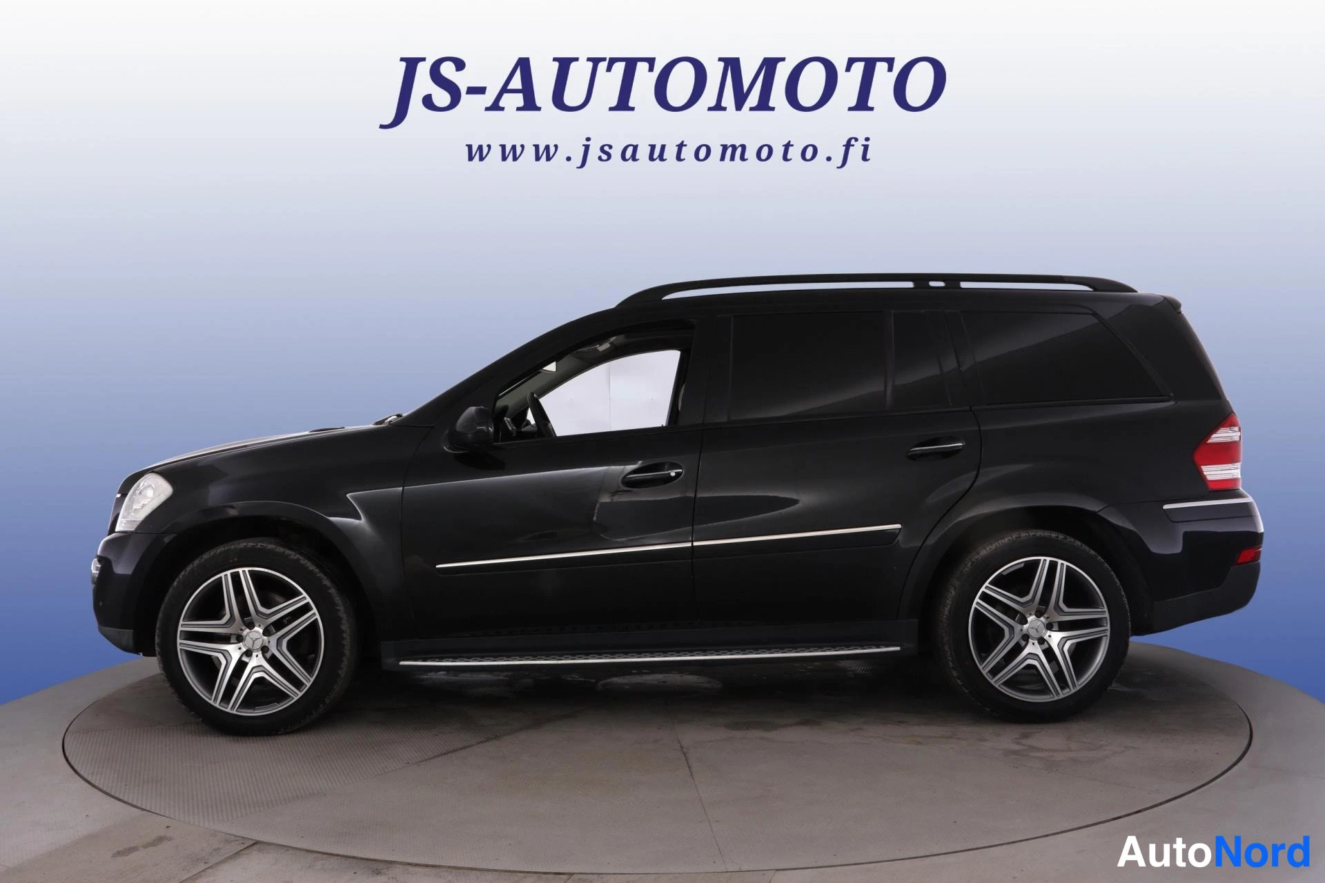 Musta Mercedes-Benz GL 2007, etuviisto, keula vasemmalle, kuva 2