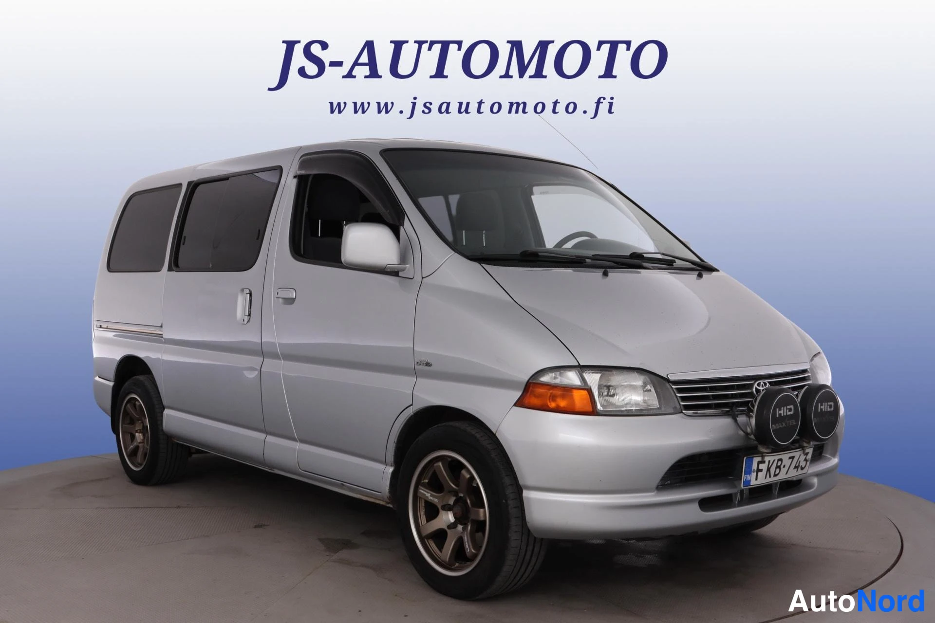 Hopea Toyota Hiace 2006, etuviisto, keula oikealle, kuva 3