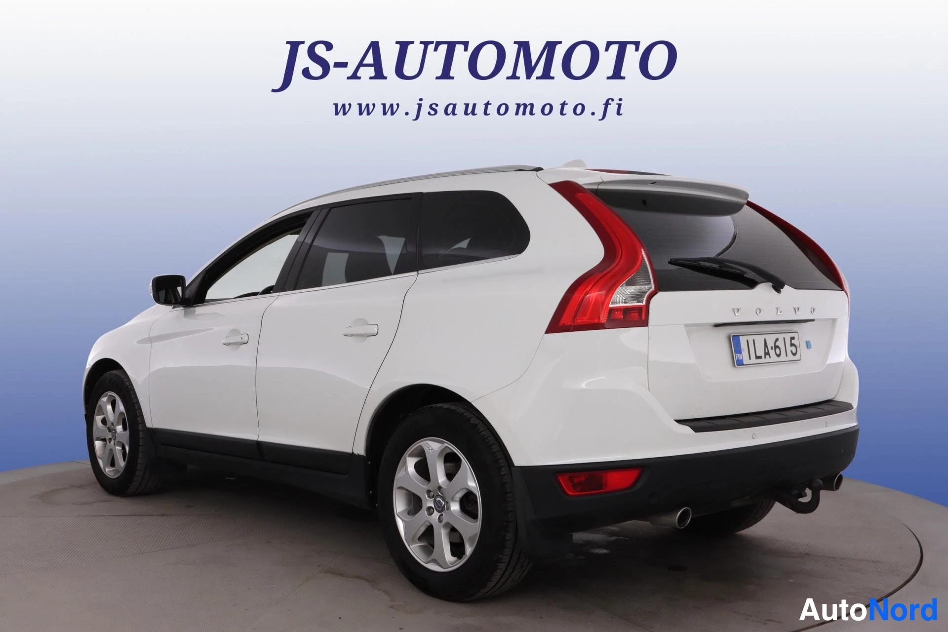 Valkoinen Volvo XC60 2013, takaviisto, kuva 6