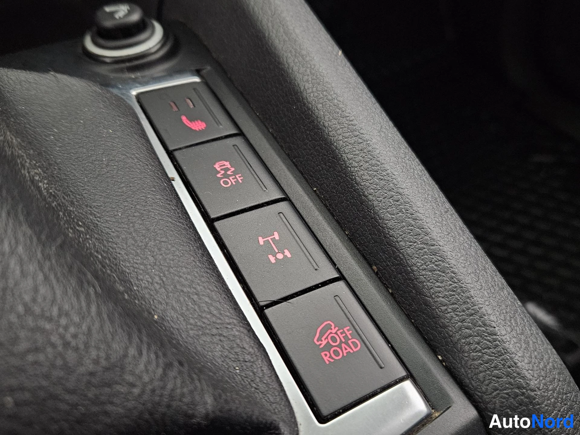 Valkoinen Volkswagen Amarok 2013, yksityiskohta, kuva 22