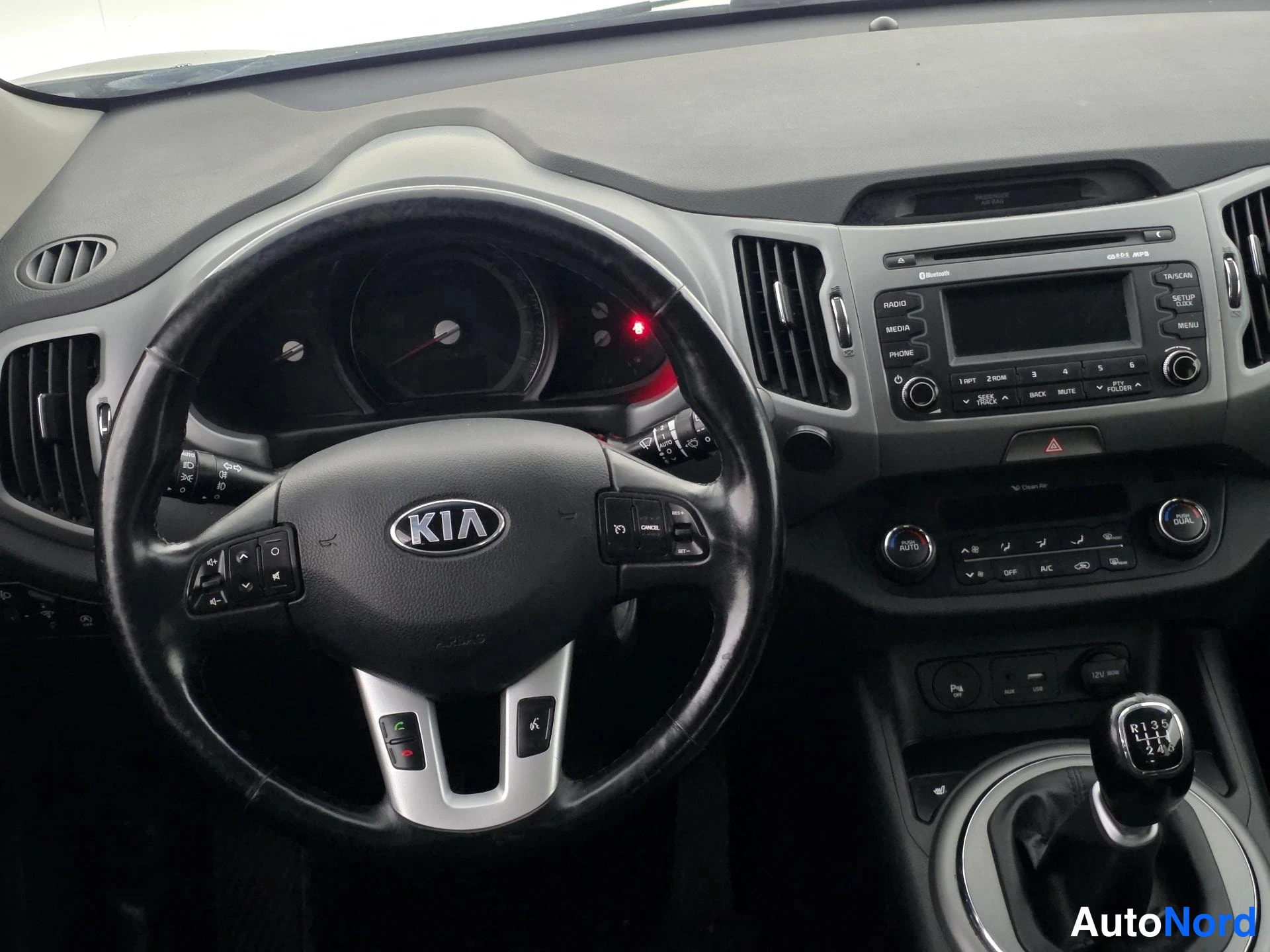 Musta Kia Sportage 2016, yksityiskohta, kuva 15