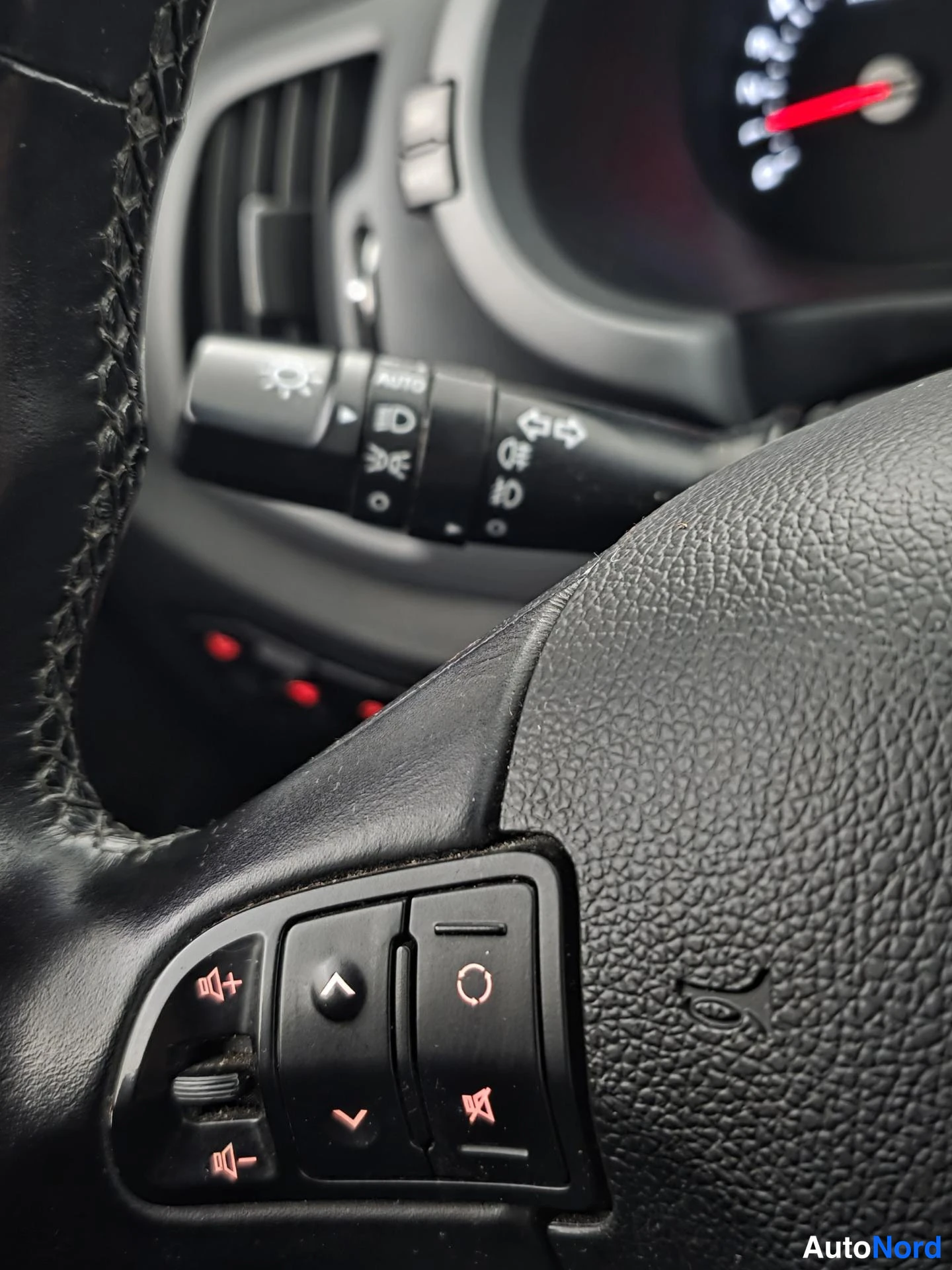 Musta Kia Sportage 2016, yksityiskohta, kuva 23