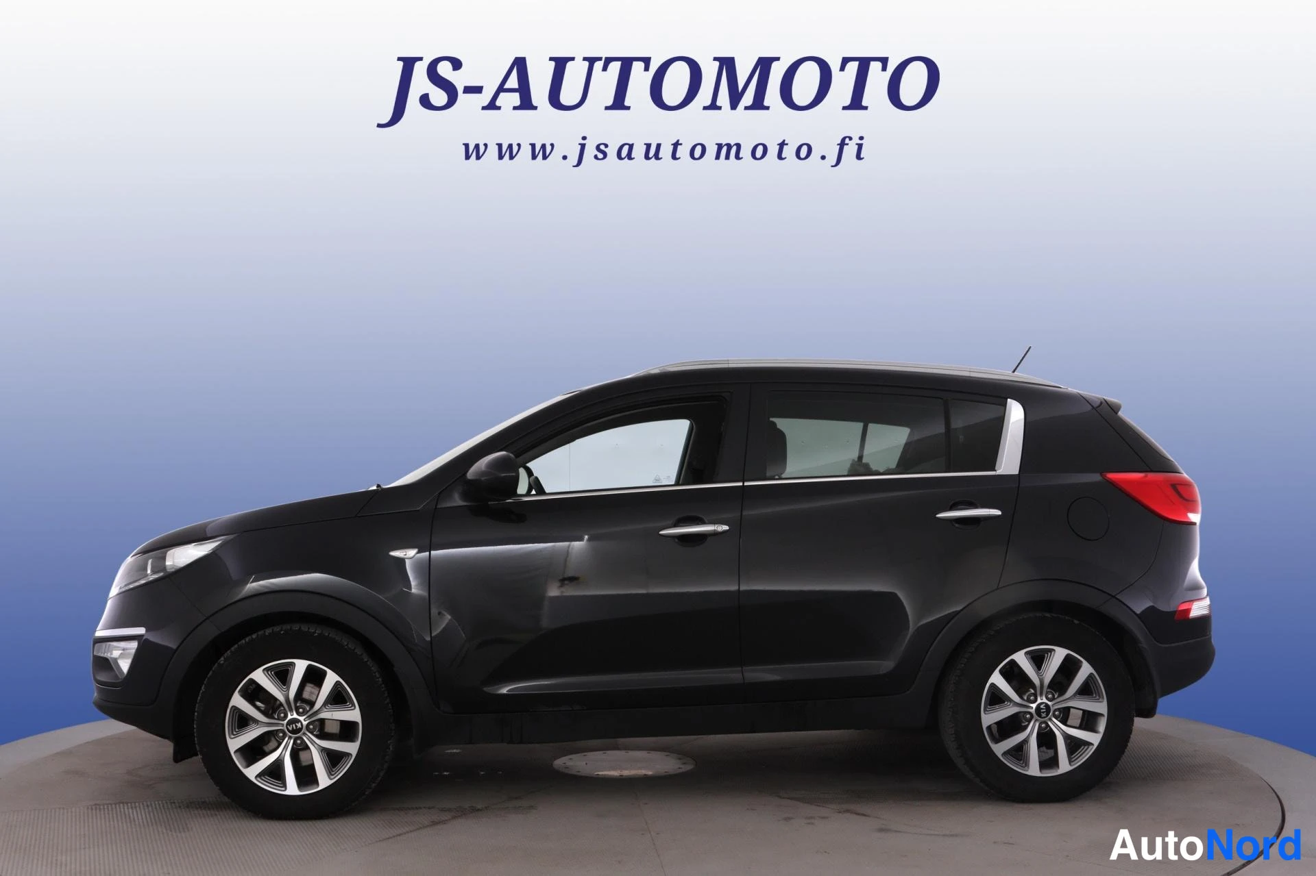 Musta Kia Sportage 2016, etuviisto, keula vasemmalle, kuva 2