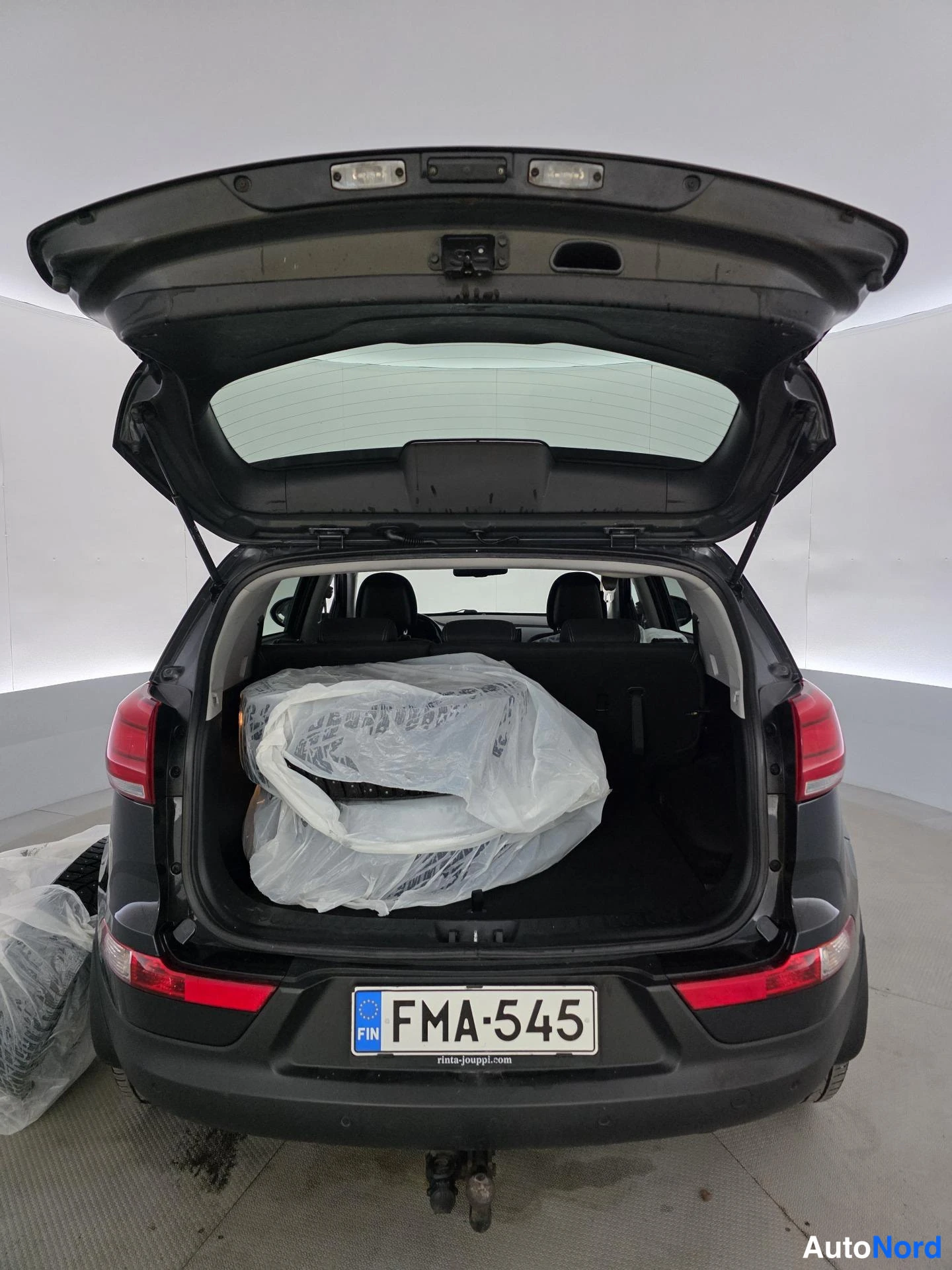 Musta Kia Sportage 2016, takaa, kuva 7