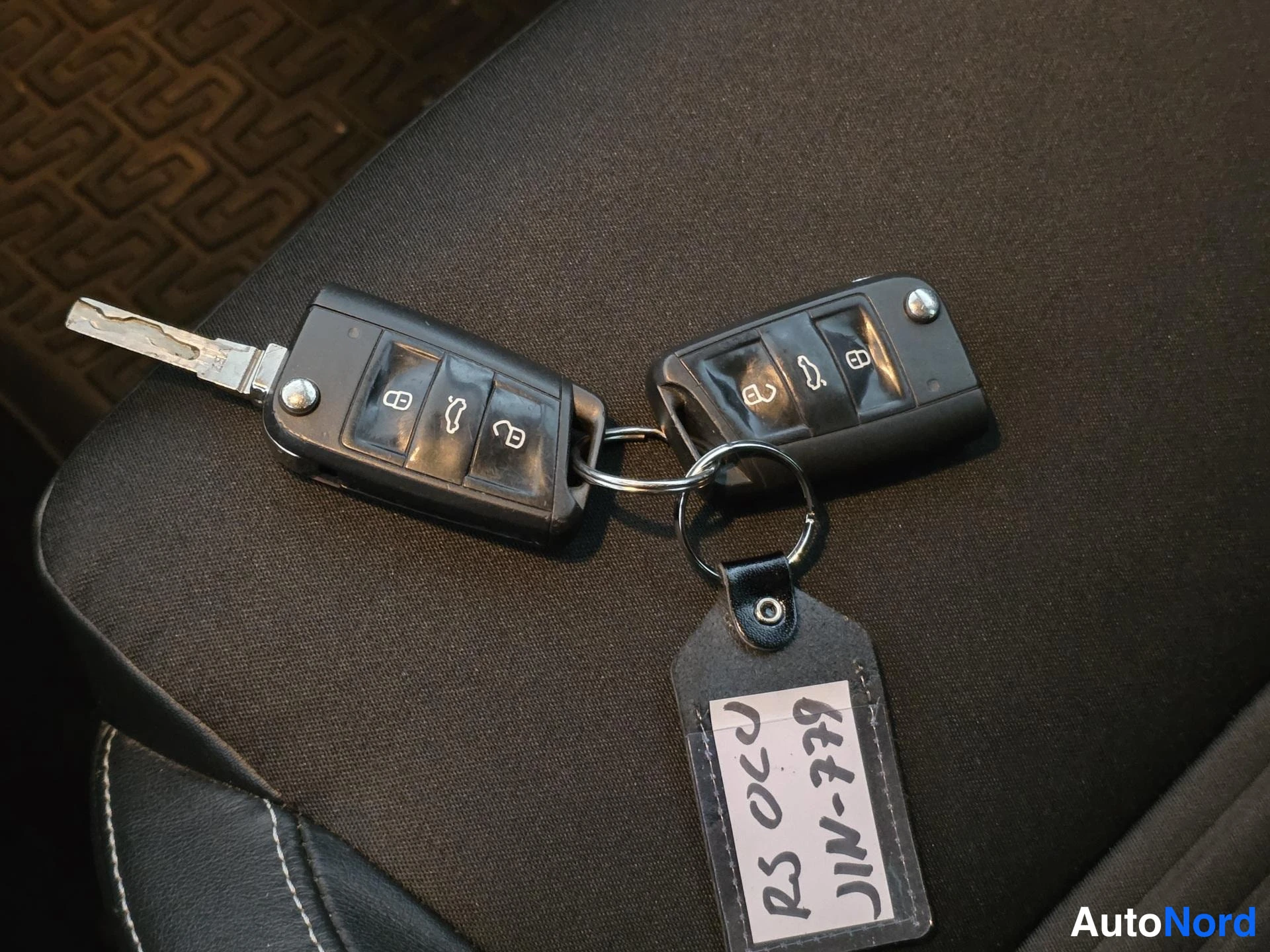 Musta Skoda Octavia 2014, yksityiskohta, kuva 21