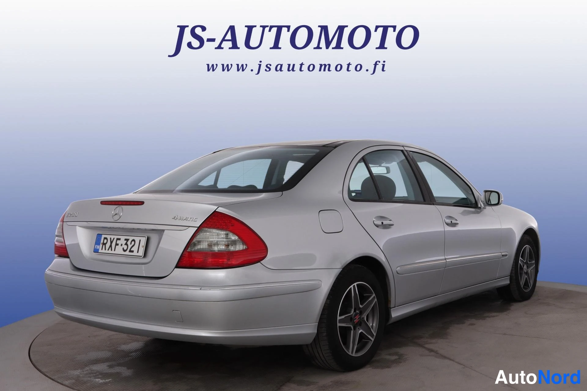 Harmaa Mercedes-Benz E 2006, takaviisto, kuva 5