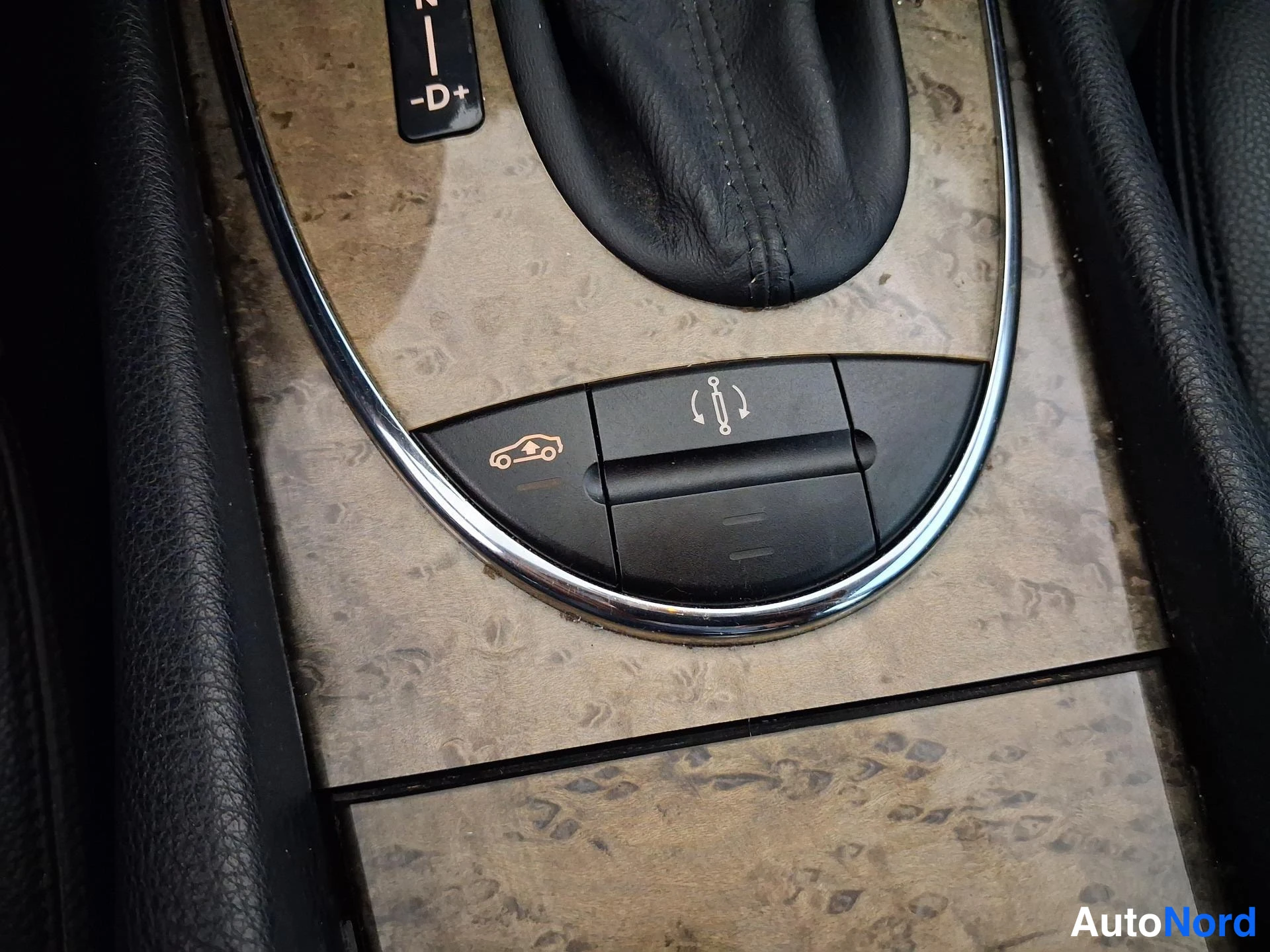 Harmaa Mercedes-Benz E 2006, yksityiskohta, kuva 21