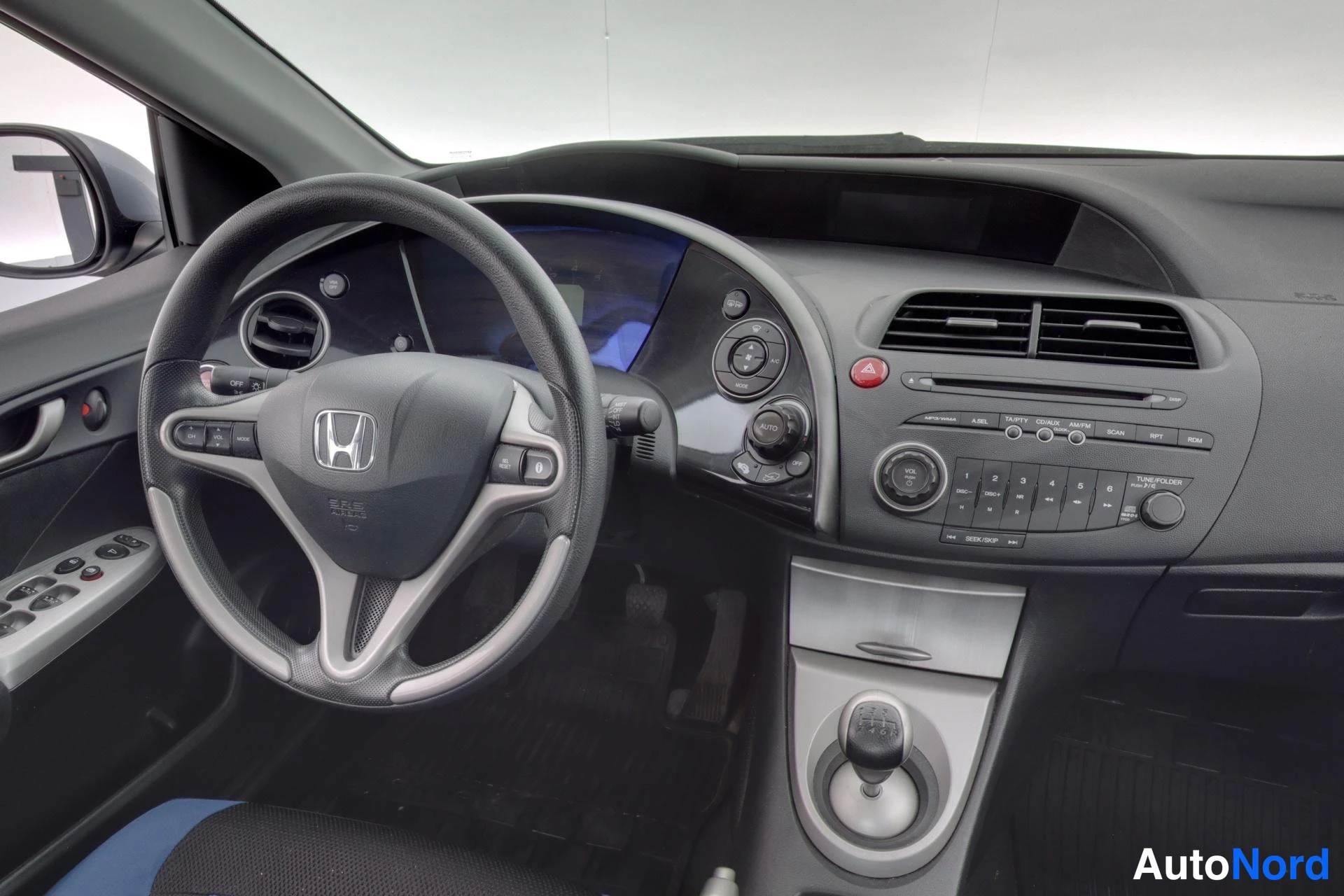 Blå Honda Civic 2007, förarplats, bild 10