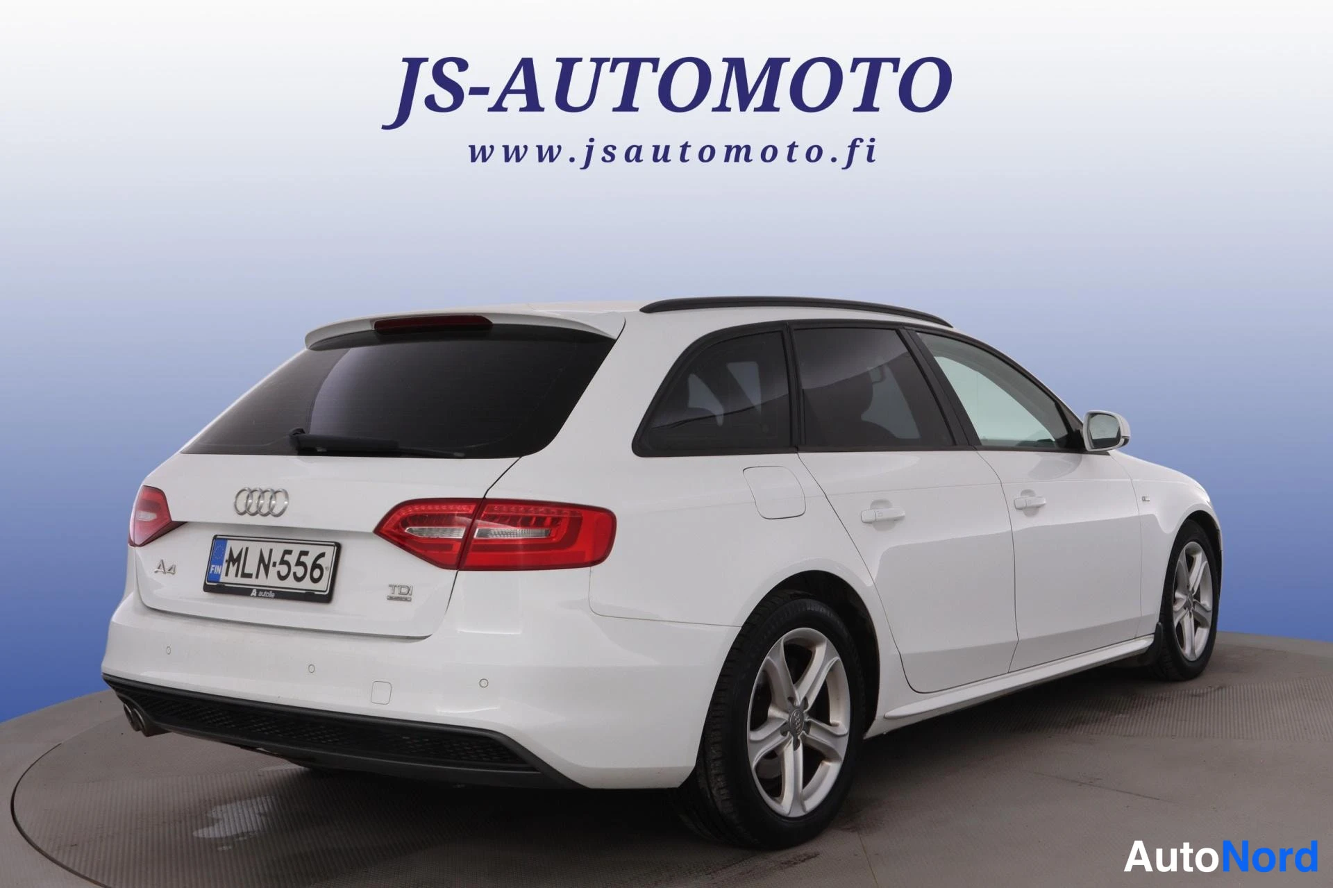White Audi A4 2013, rear three-quarter, photo 5