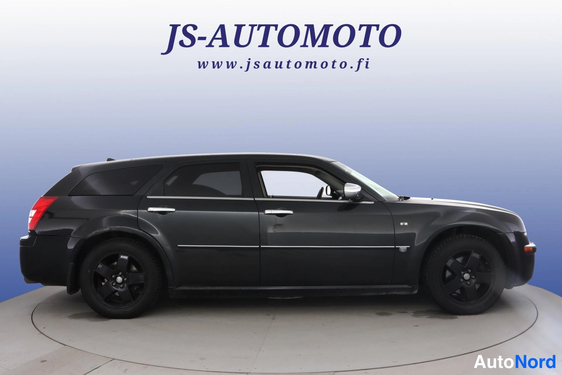 Black Chrysler 300C 2006, side, photo 4