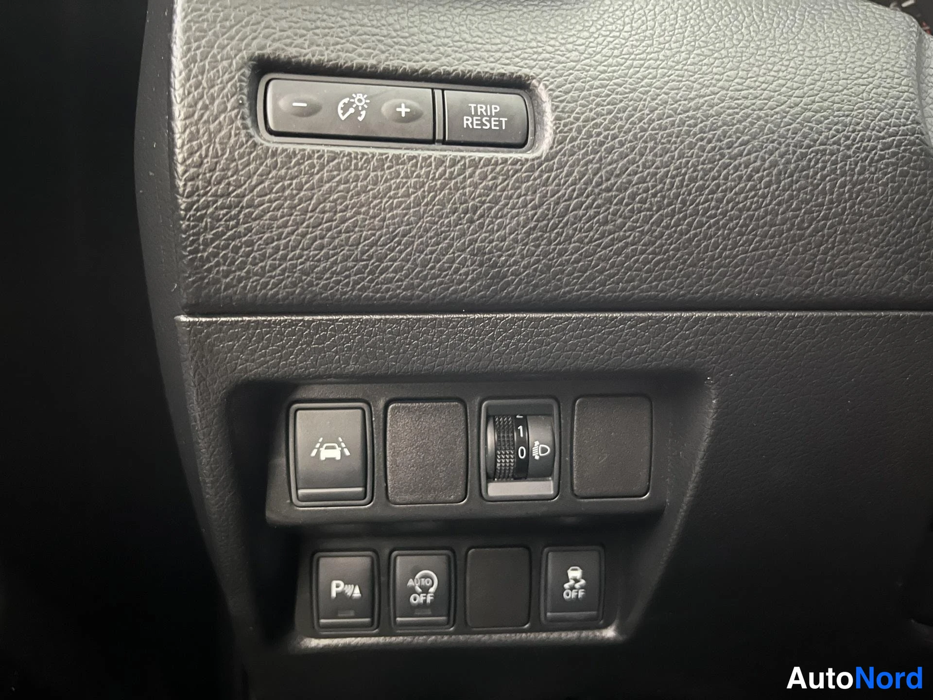 Silver Nissan Qashqai 2016, detalj, bild 17