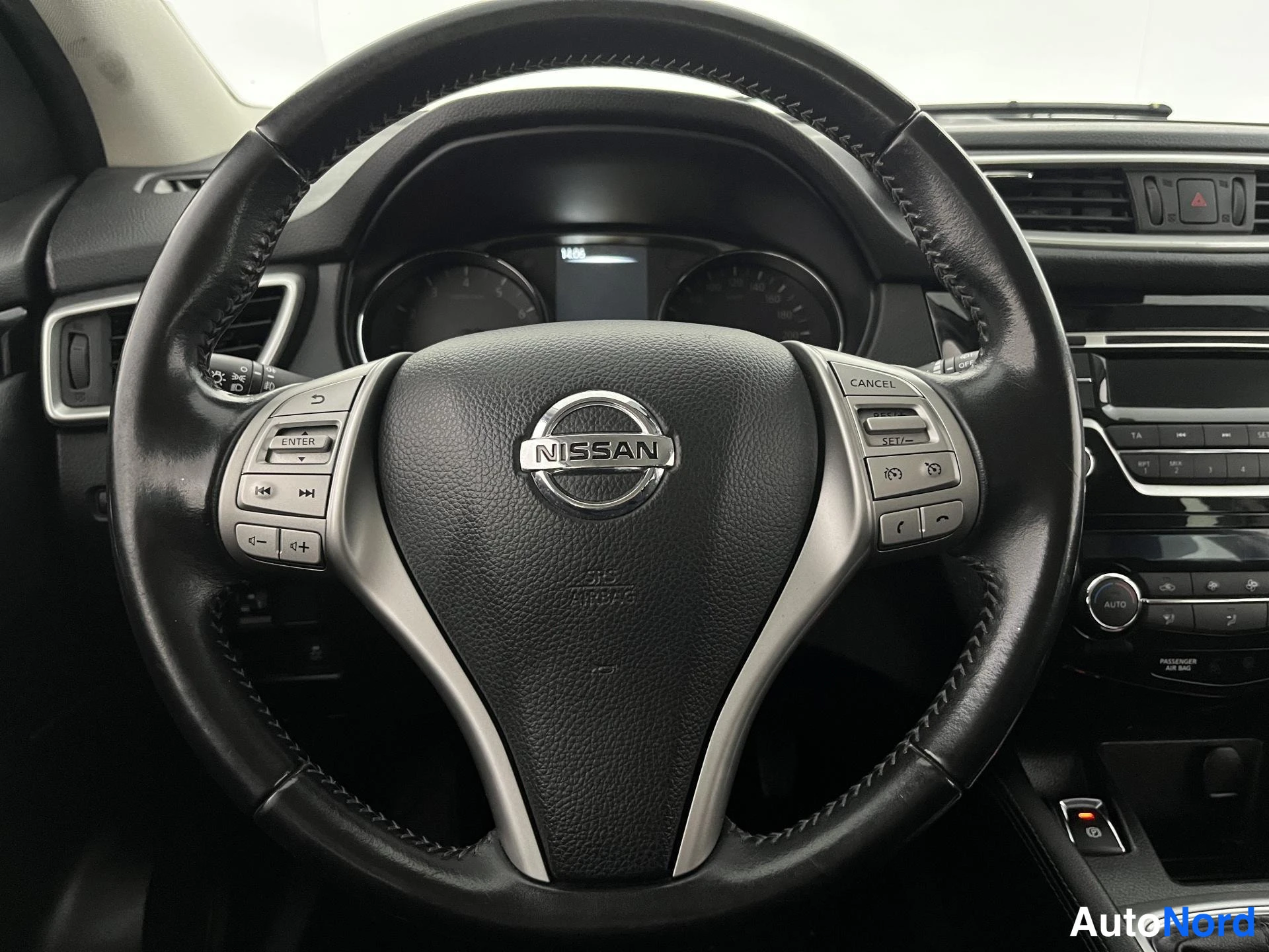 Silver Nissan Qashqai 2016, detalj, bild 18